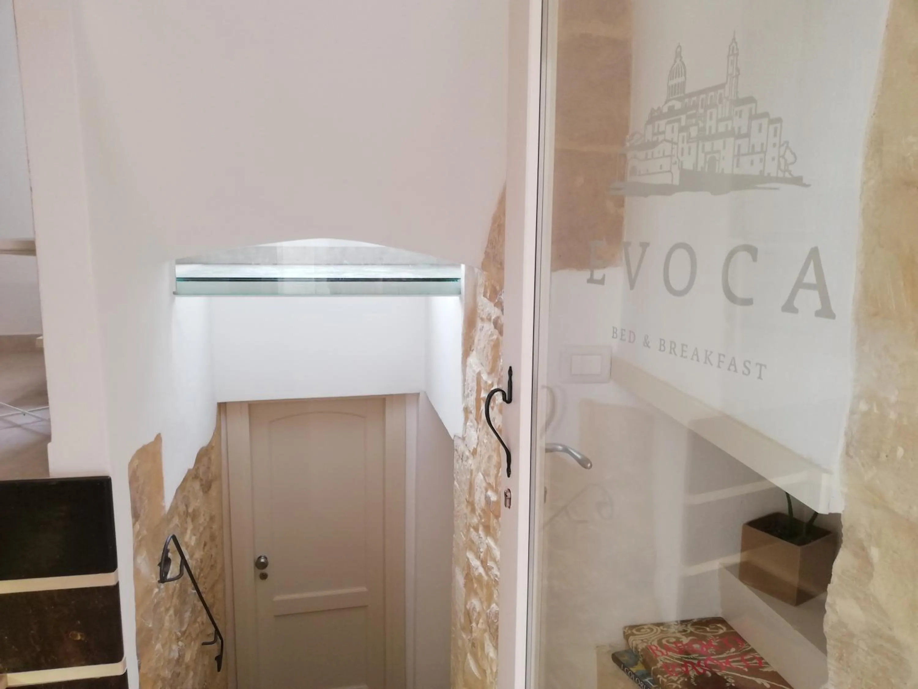 Property building in Evoca