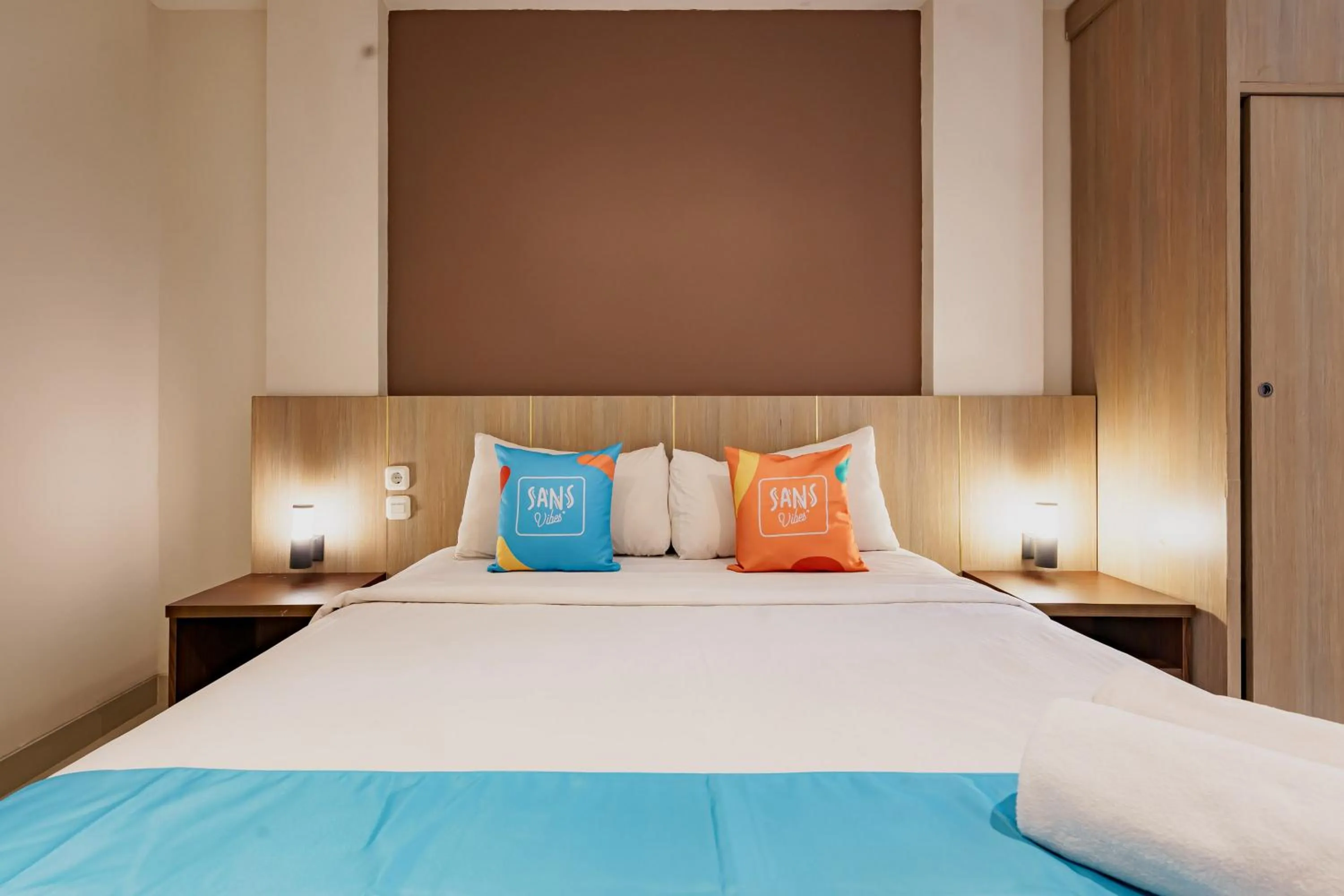 Bedroom, Bed in Sans Vibes Jasmine Suite TB Simatupang