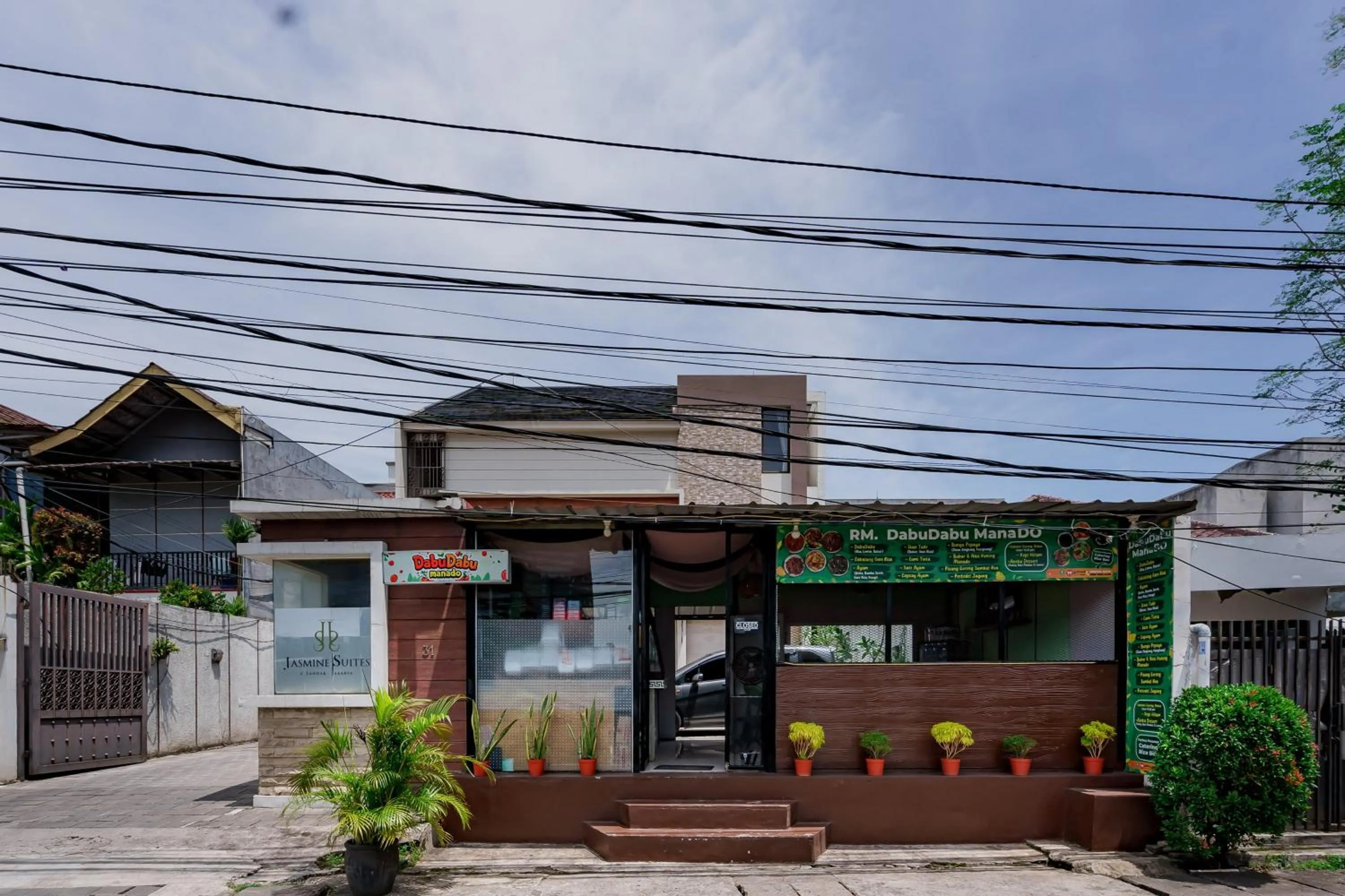 Property building in Sans Vibes Jasmine Suite TB Simatupang