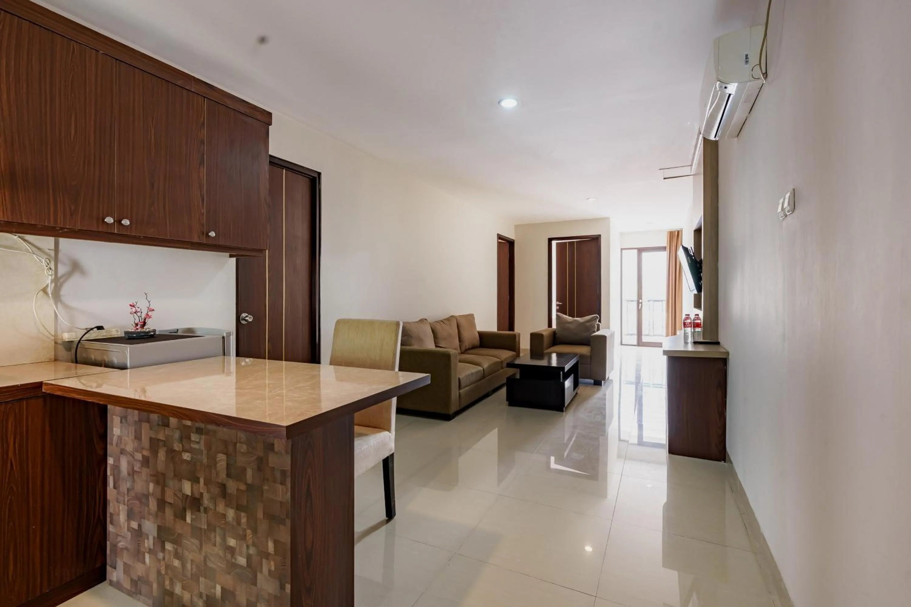 Kitchen or kitchenette in Sans Vibes Jasmine Suite TB Simatupang