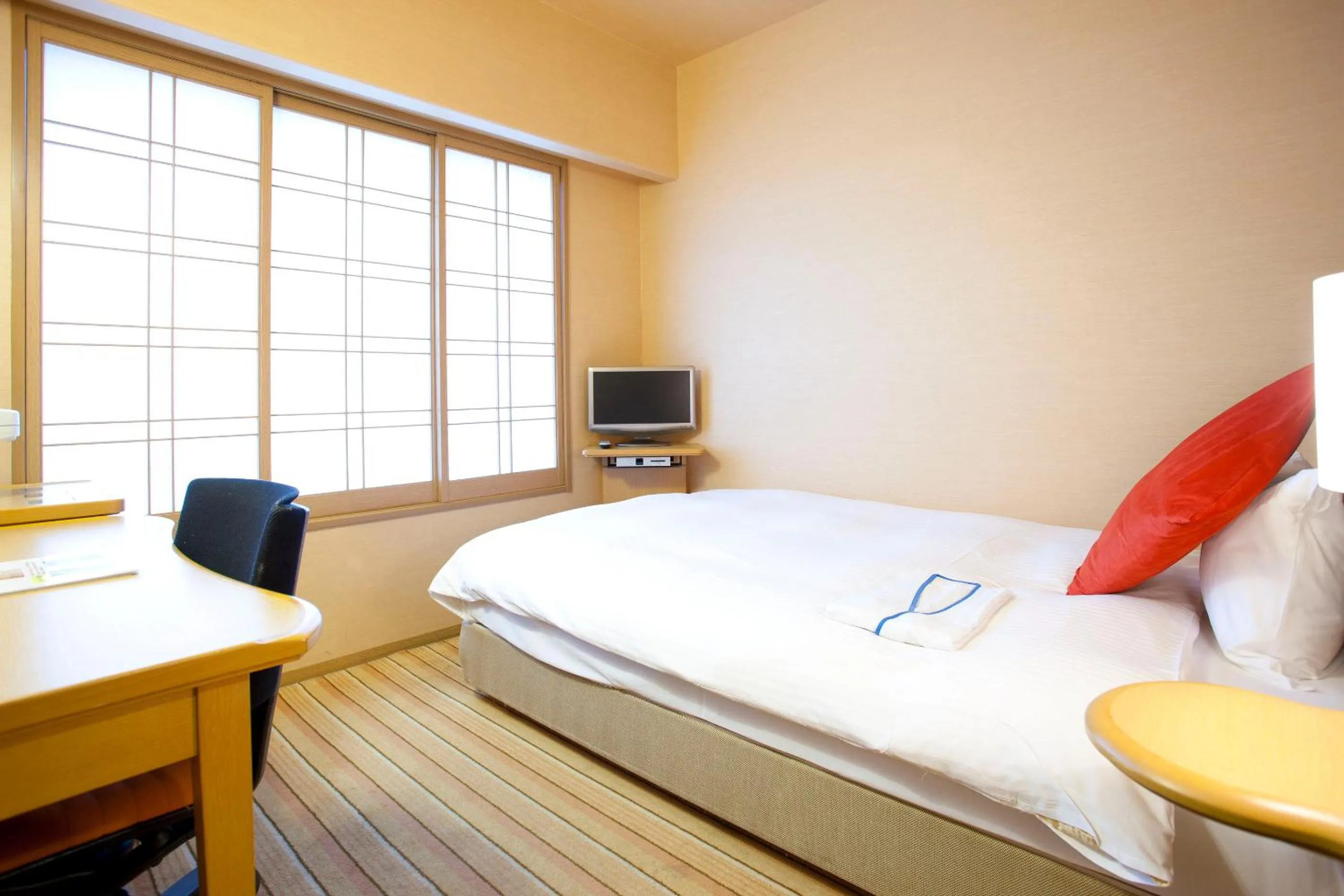 Photo of the whole room in Pearl Hotel Yaesu