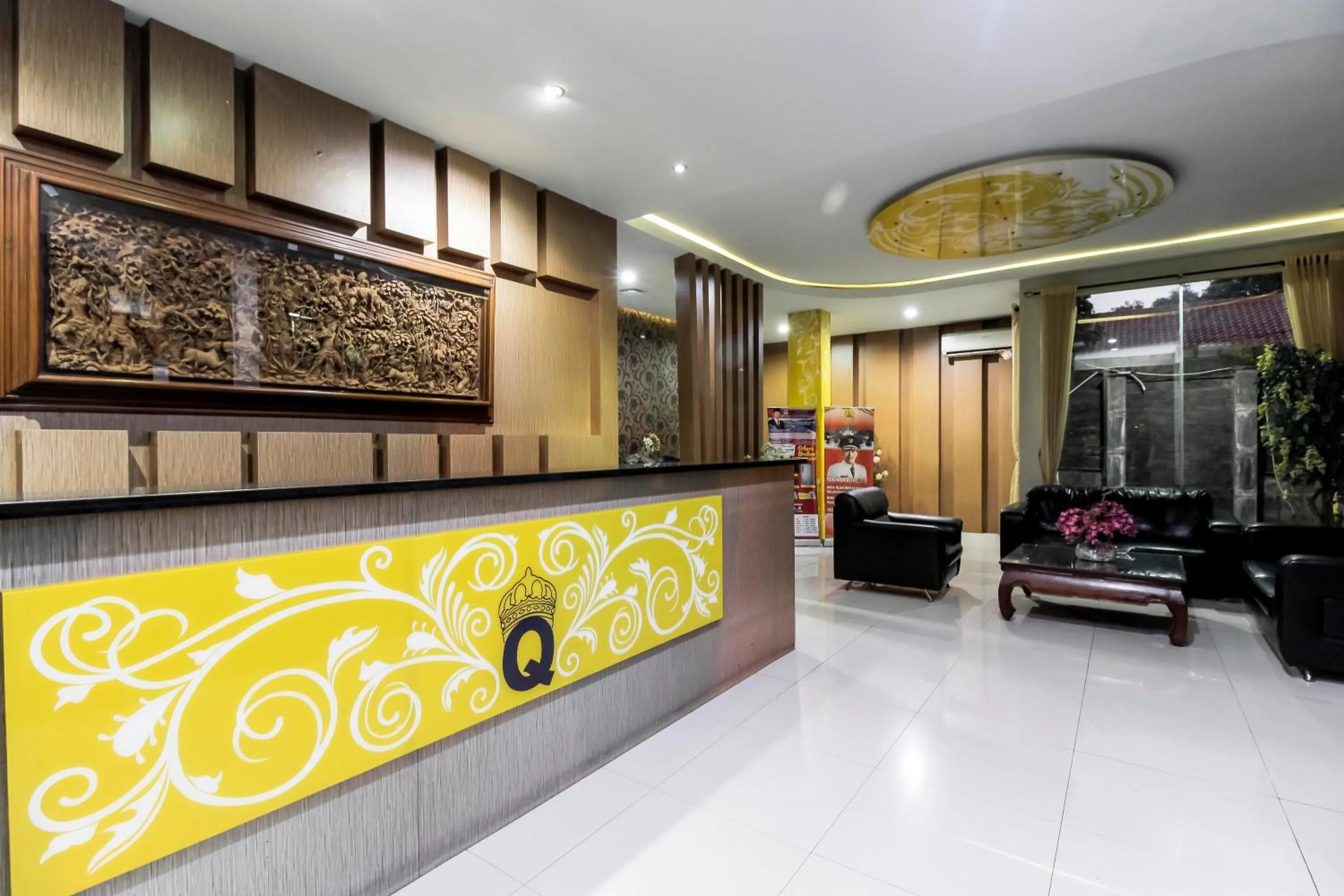 Lobby or reception in RedDoorz Plus @ Tuparev Cirebon