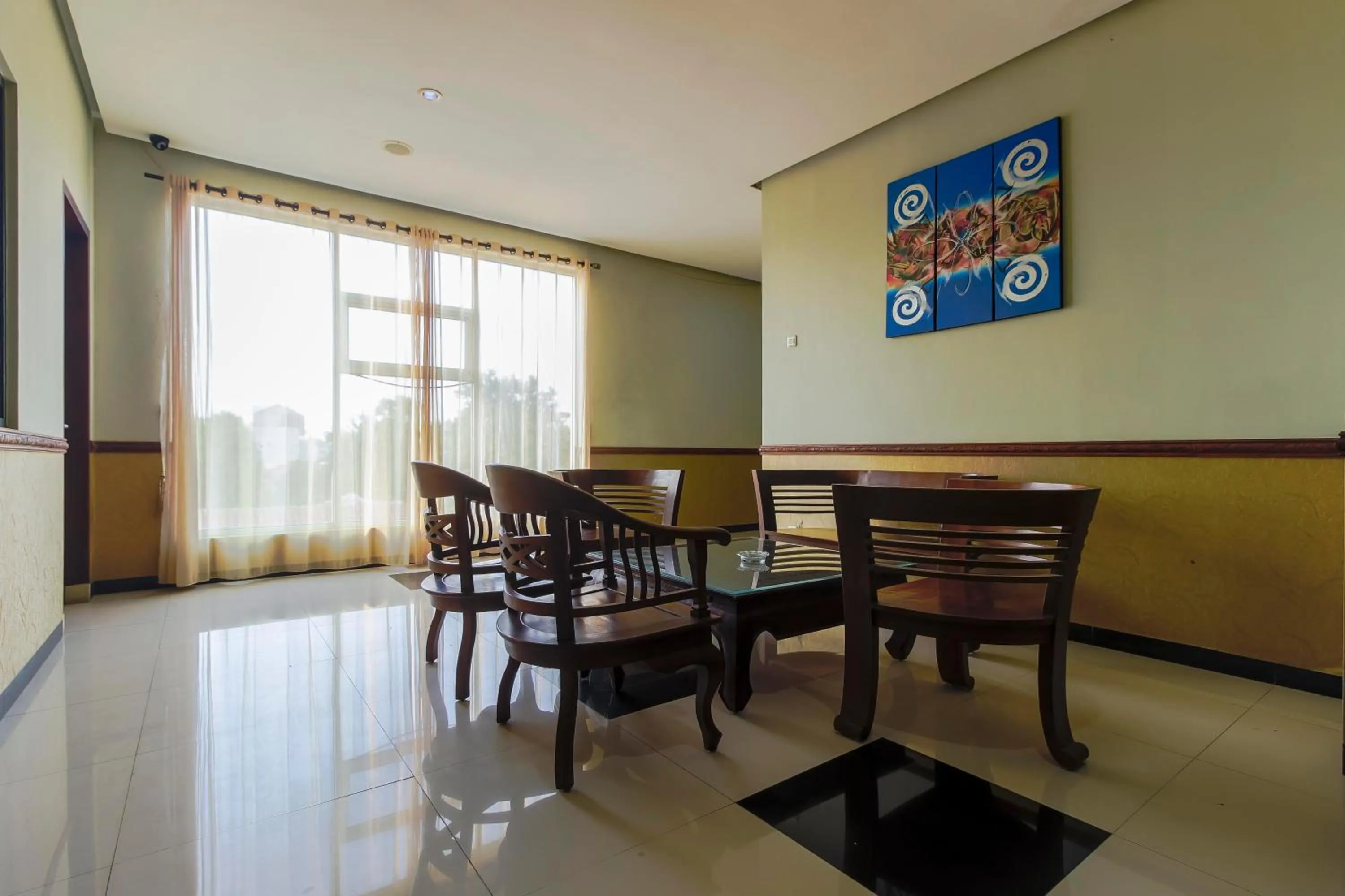 Area and facilities in RedDoorz Plus @ Tuparev Cirebon