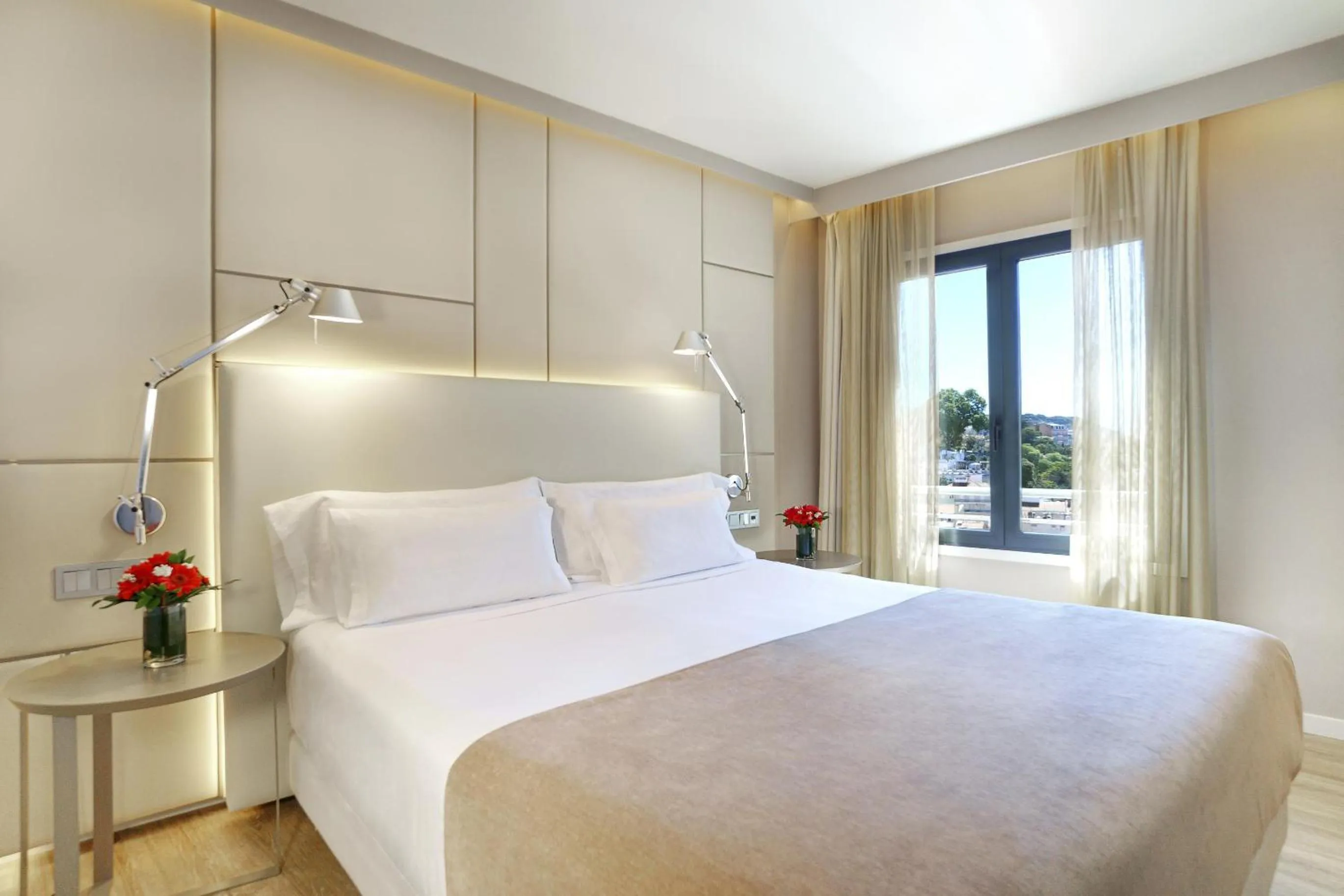 Bedroom, Bed in NH Collection Lisboa Liberdade