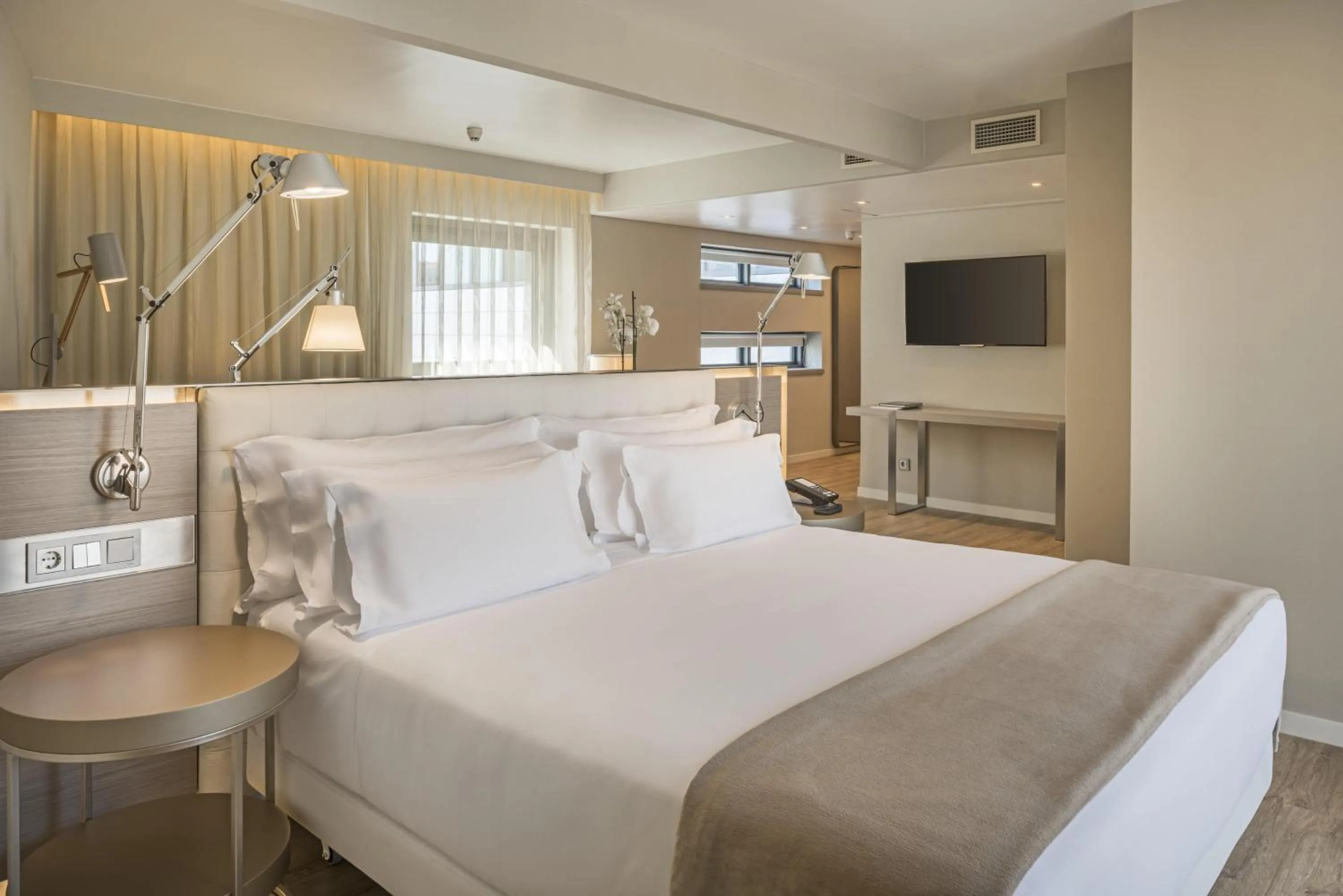 Bedroom, Bed in NH Collection Lisboa Liberdade