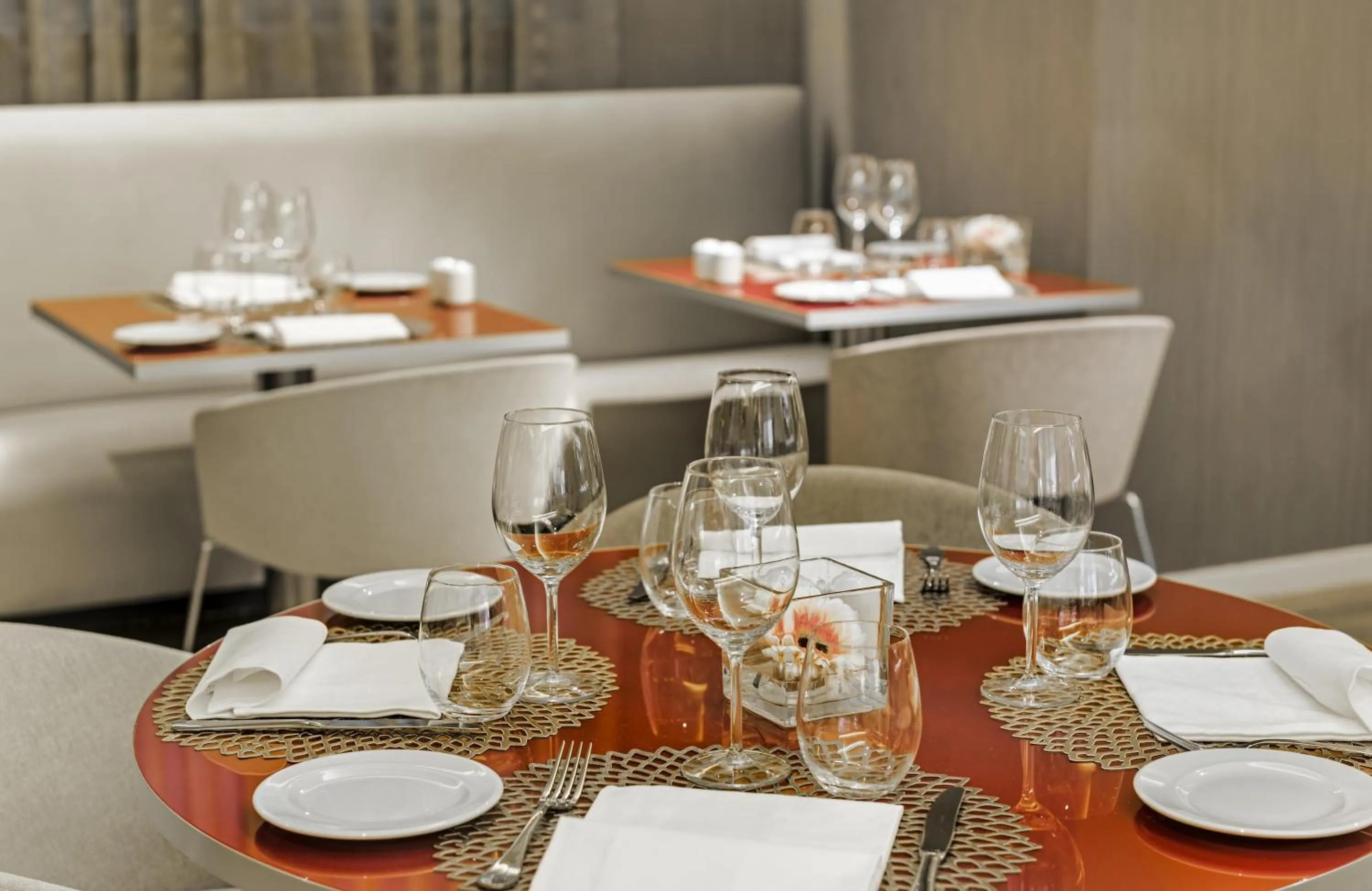 Restaurant/places to eat in NH Collection Lisboa Liberdade