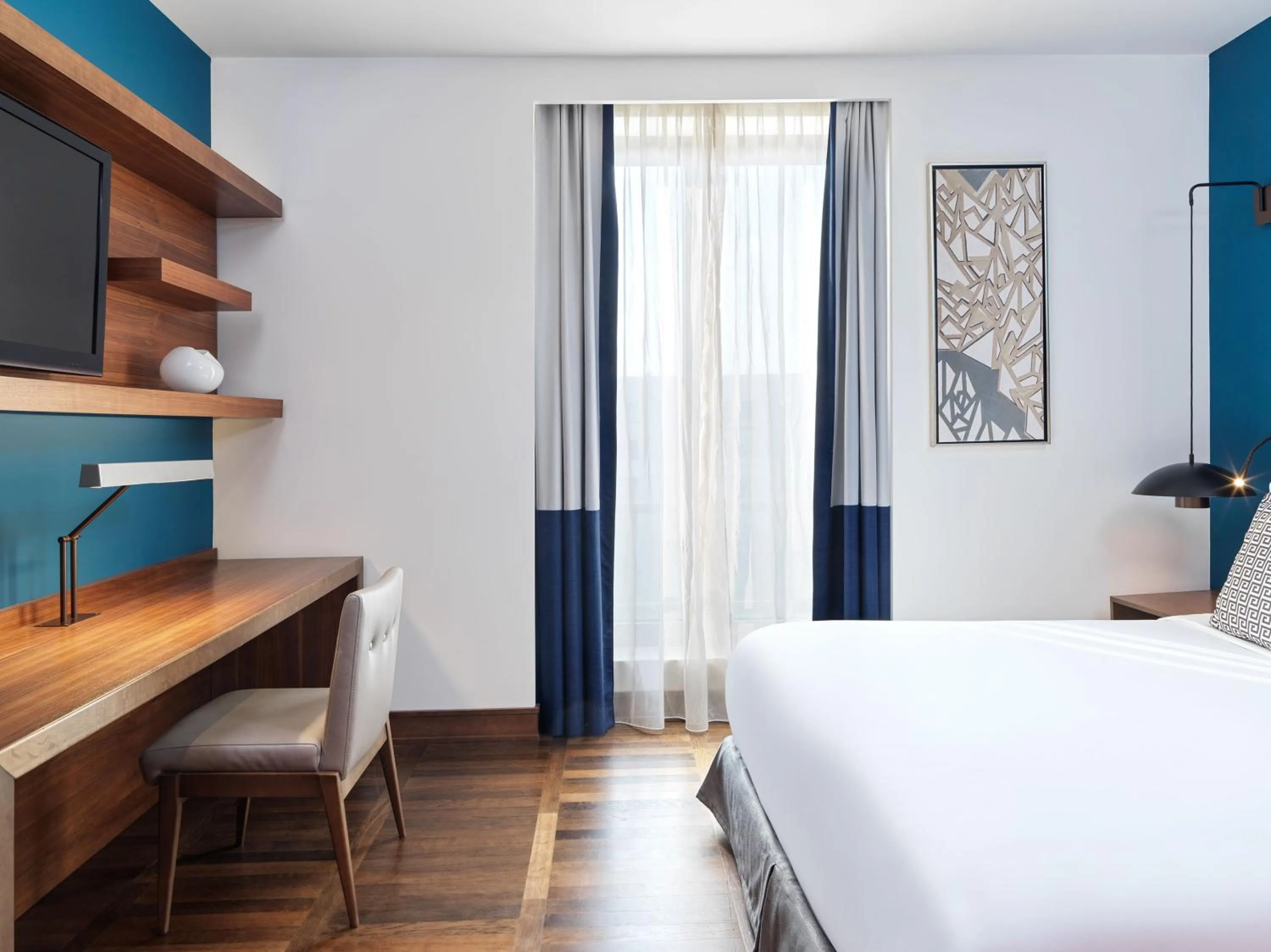 Bedroom, Bed in Metropol Palace, Belgrade