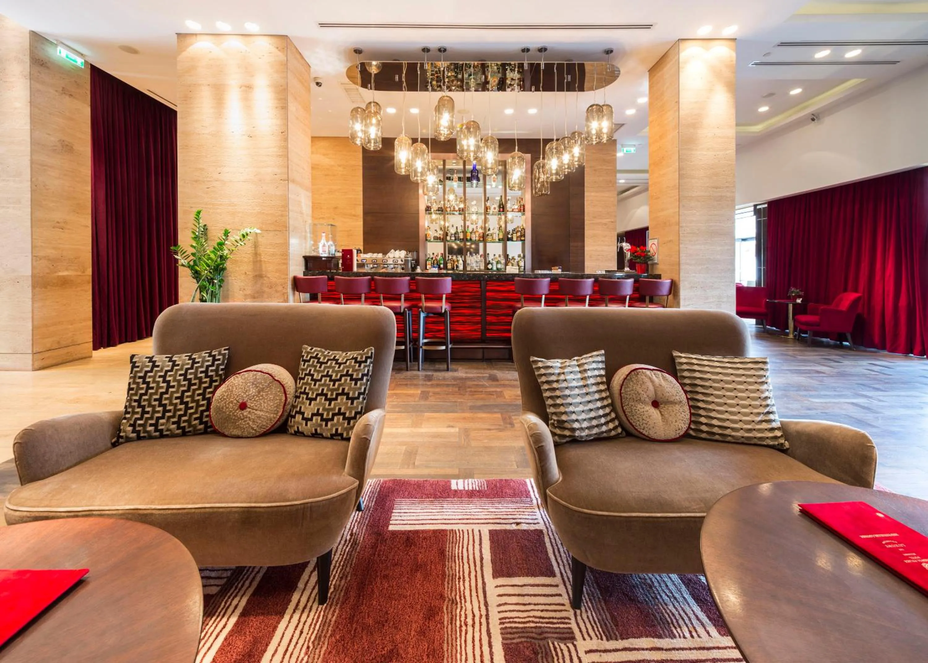 Lounge or bar in Metropol Palace, Belgrade