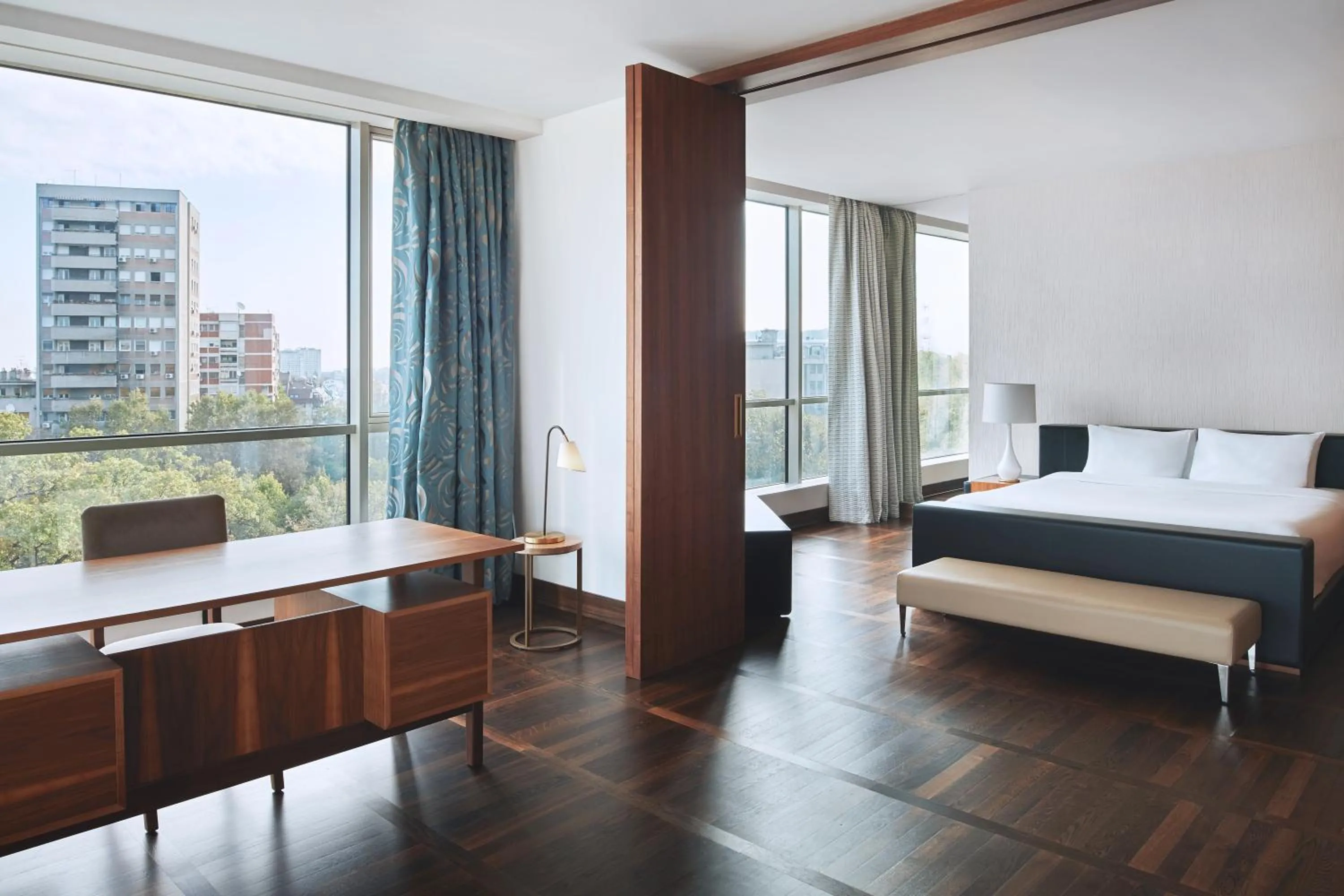 Bedroom, Bed in Metropol Palace, Belgrade