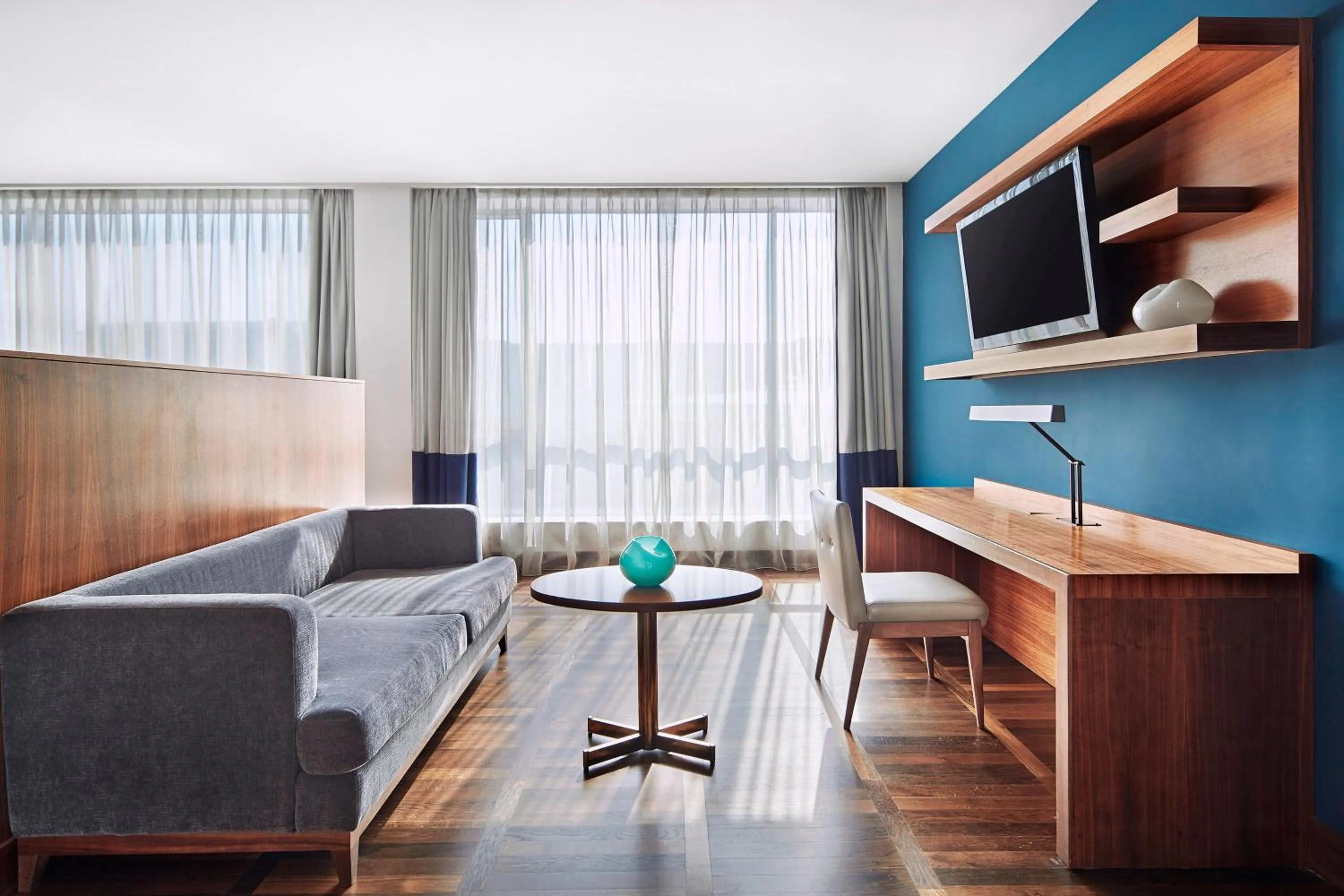 Photo of the whole room in Metropol Palace, Belgrade