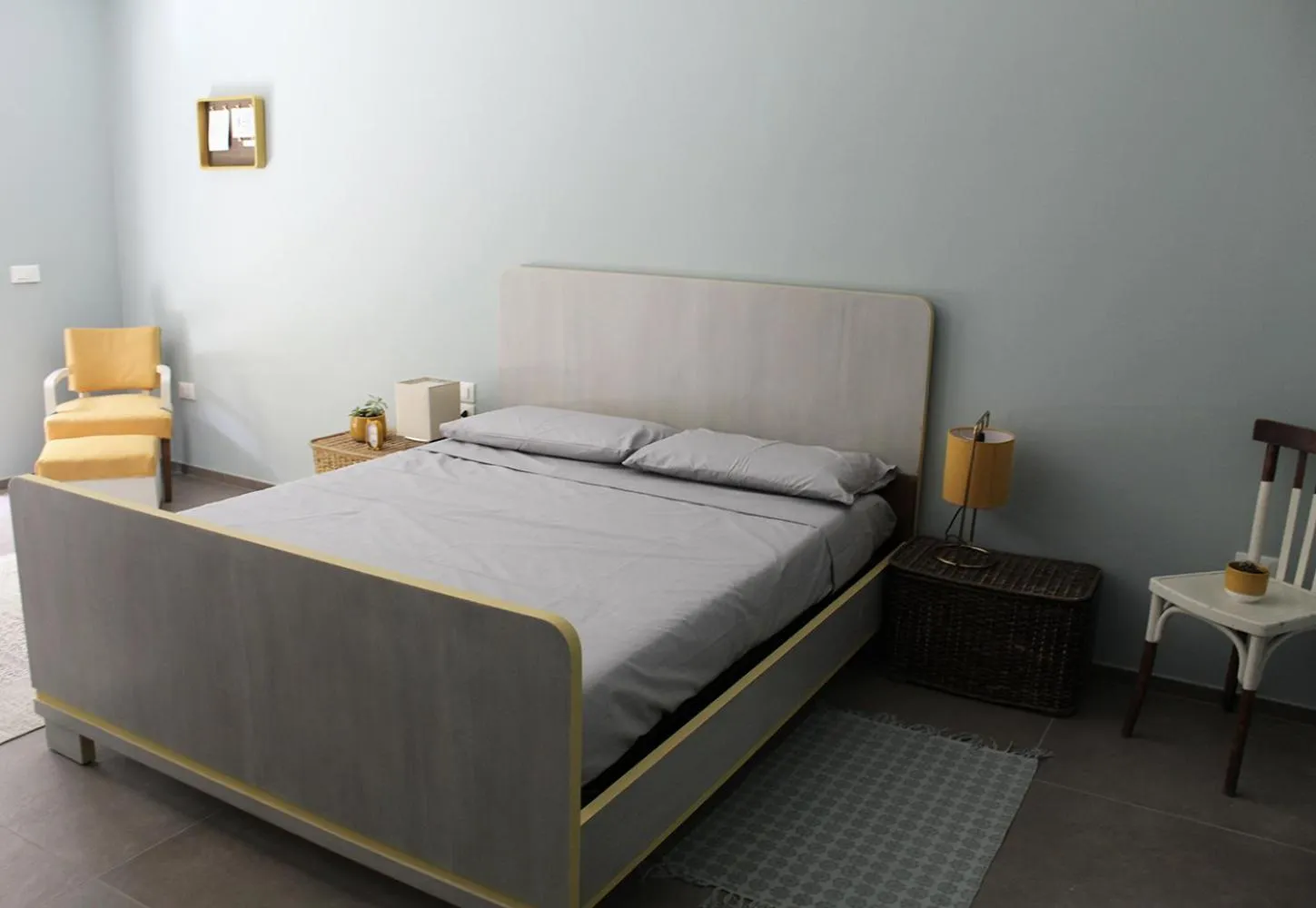 Bed in il gabbiano giallo