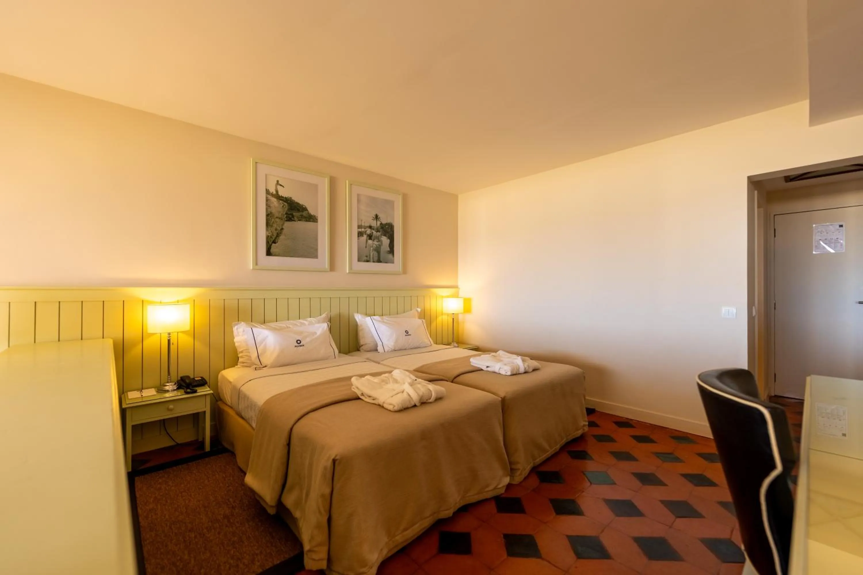 Bedroom, Bed in Algarve Casino Hotel