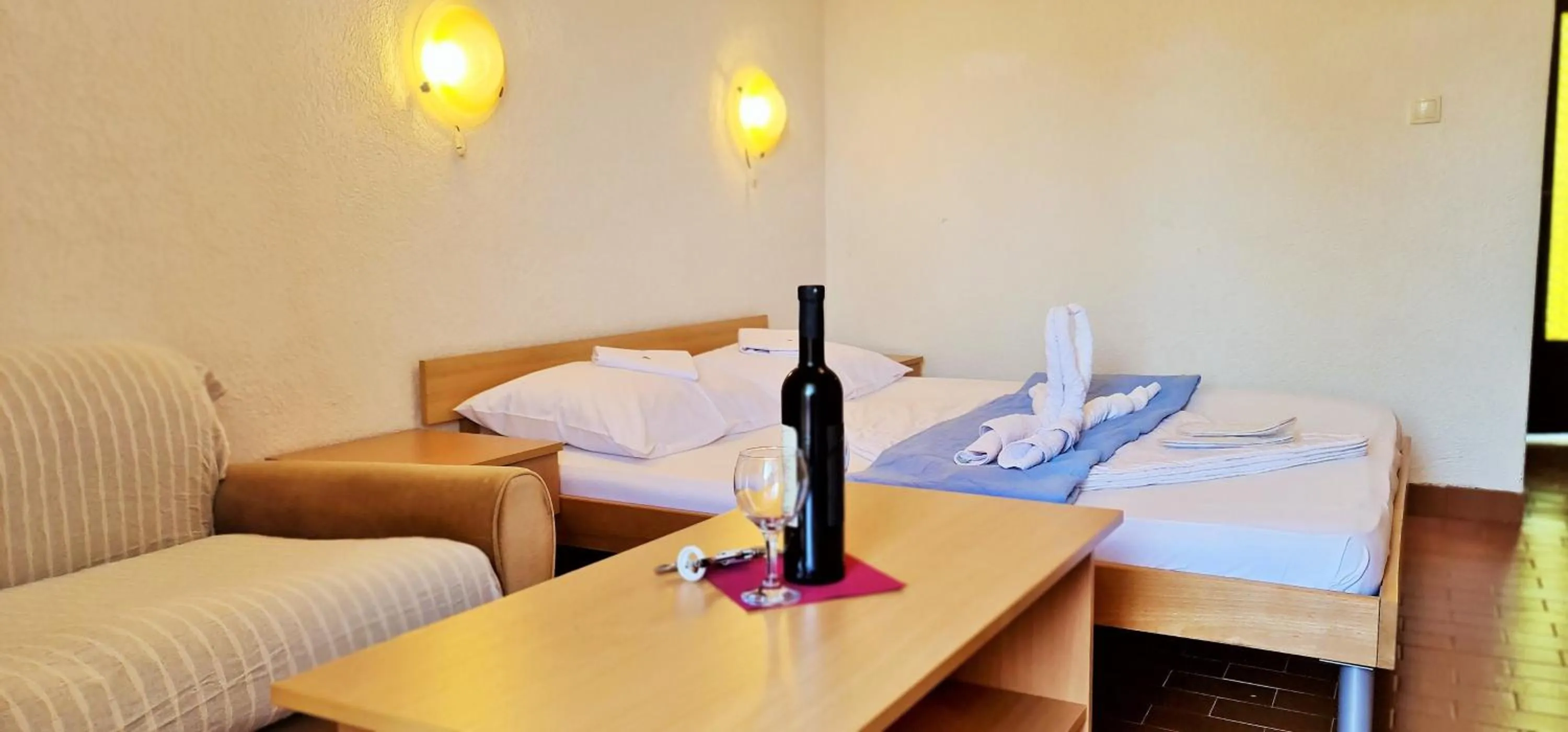 Bed in FKK Ada Bojana