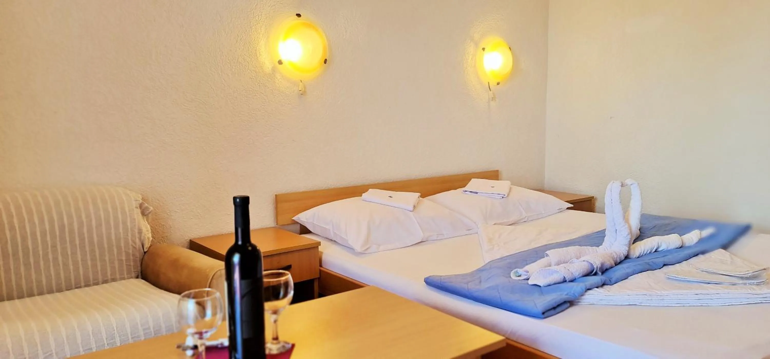 Bed in FKK Ada Bojana