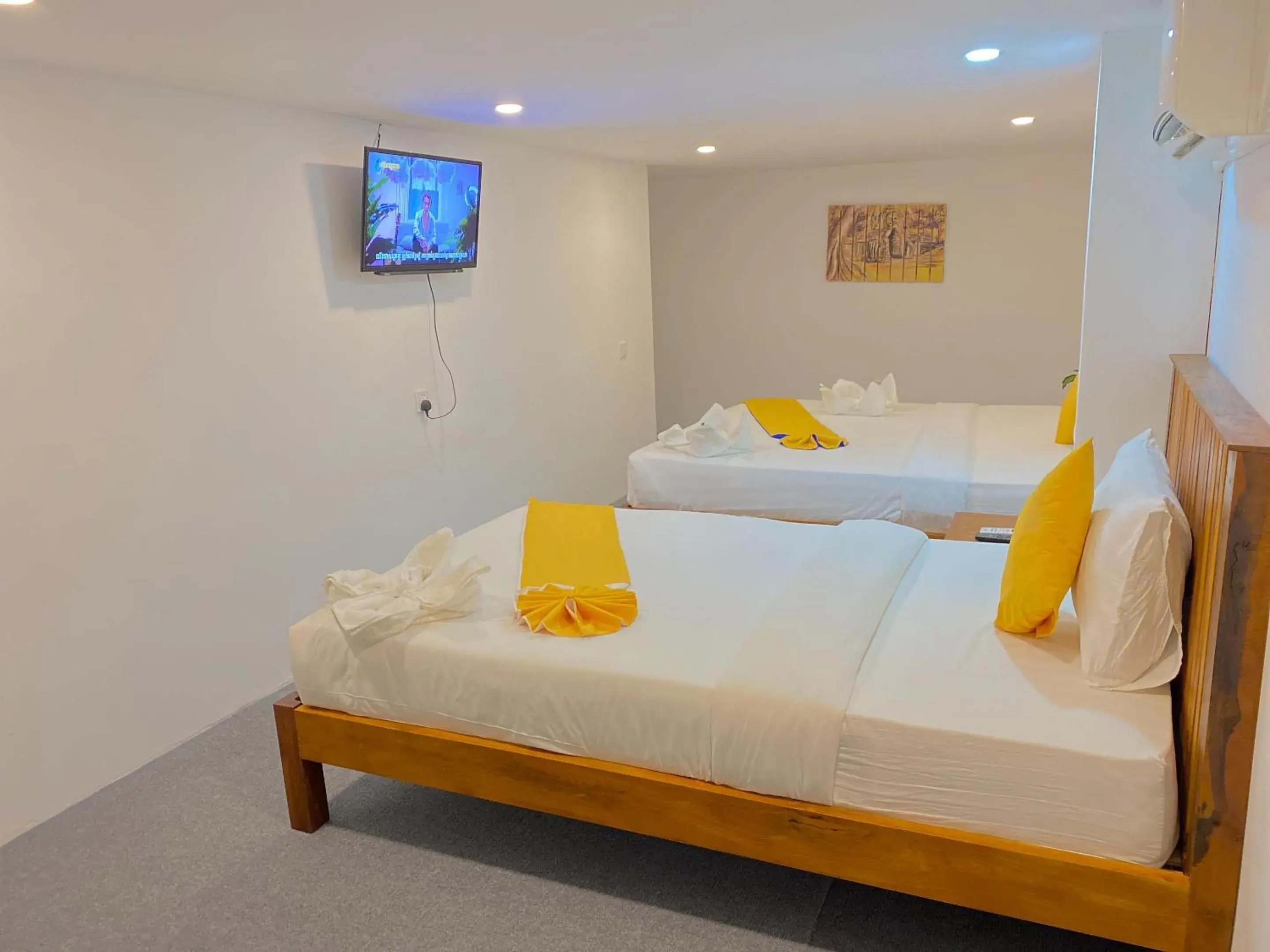 Basic Triple Room with Shared Bathroom in Grand Elevation Hotel Basic Triple Room with Shared Bathroom in Grand Elevation Hotel