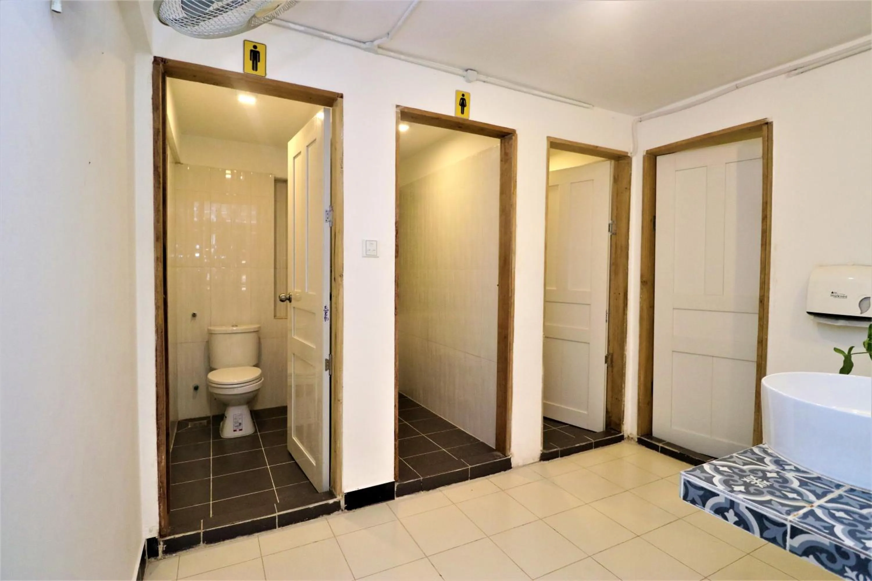 Bathroom in Grand Elevation Hotel