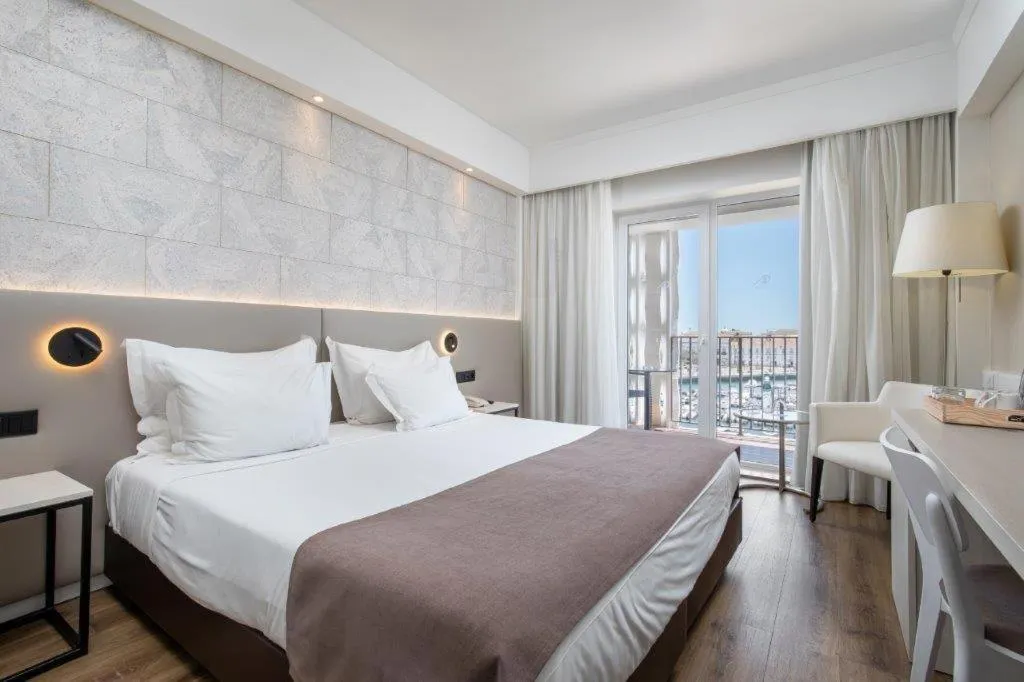 Bedroom, Bed in AP Eva Senses