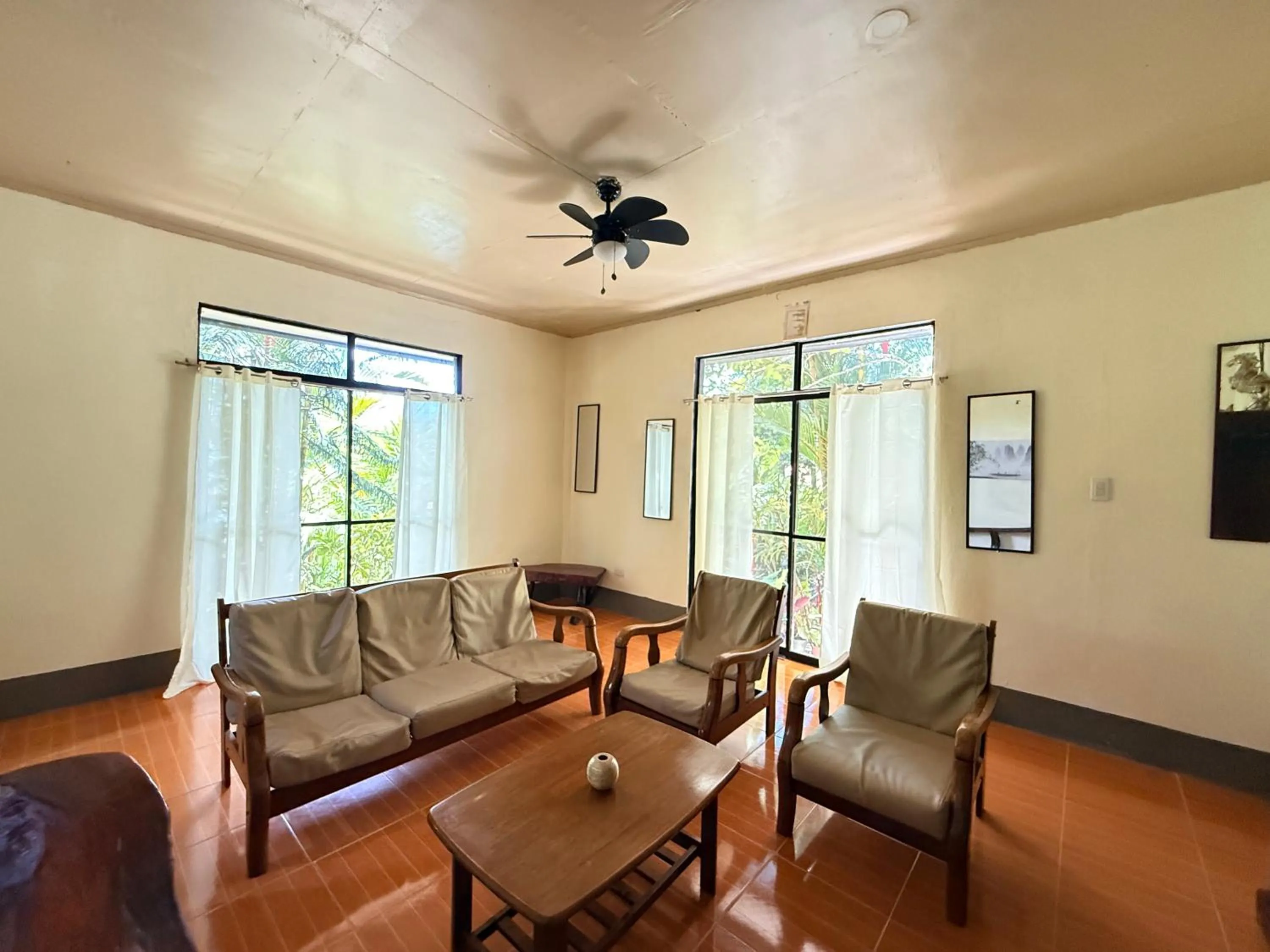 Victordelia Hilltop Hostel