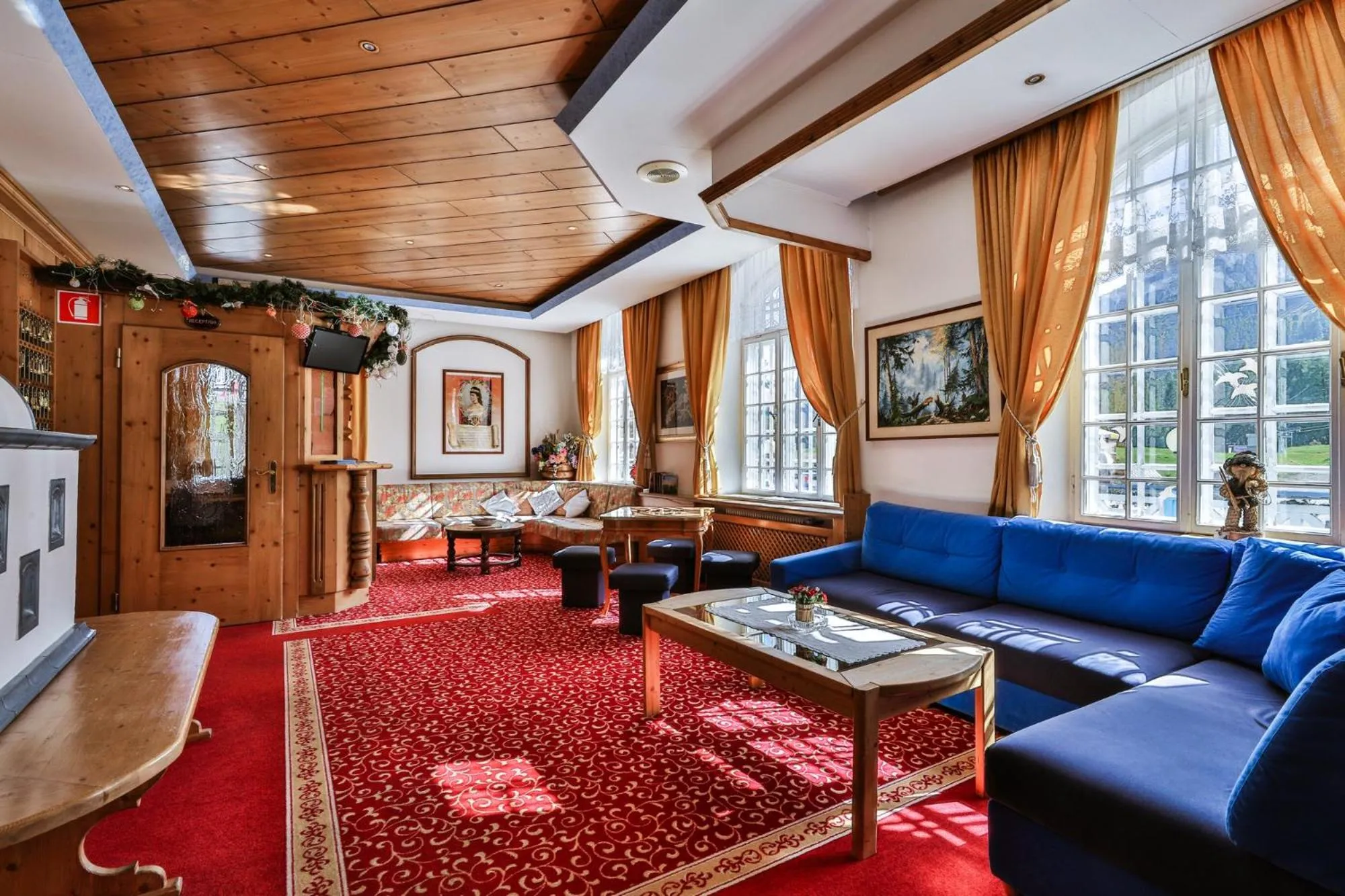 Living room in MyTime Hotels Savoy