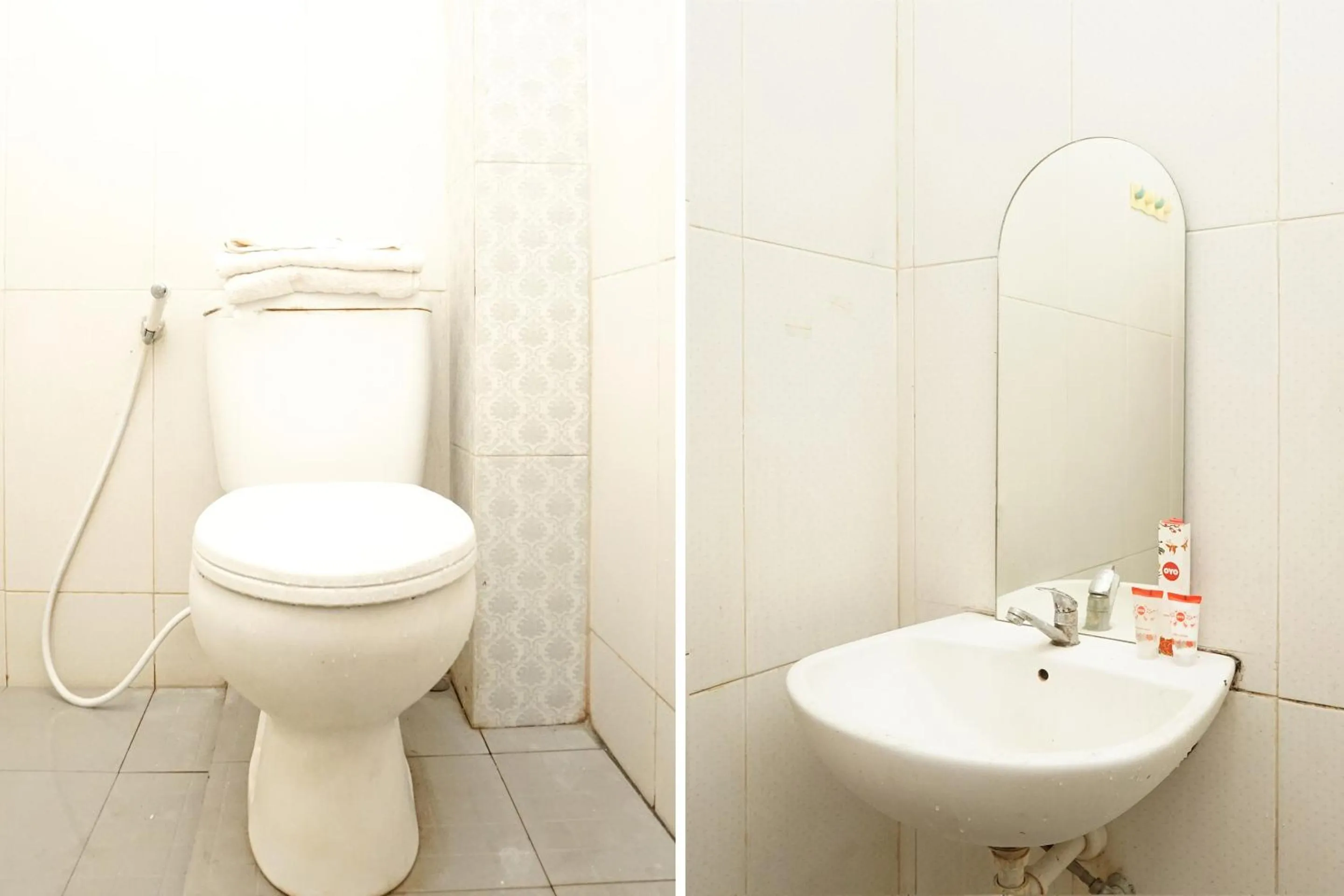 Bathroom in Kartika Syariah Homestay by Stayku