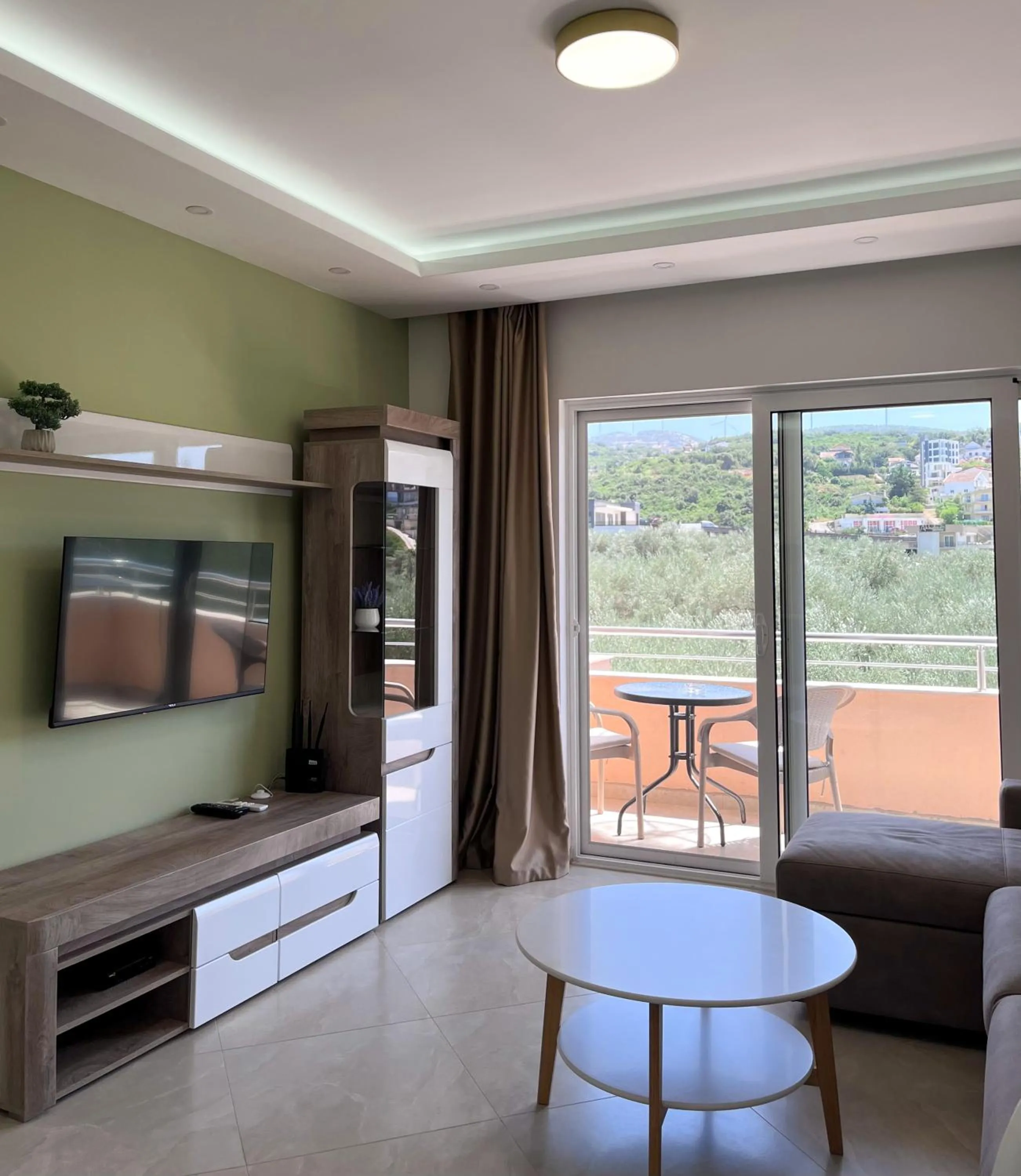 Deluxe One-Bedroom Apartment with Garden View in Apartments Aura