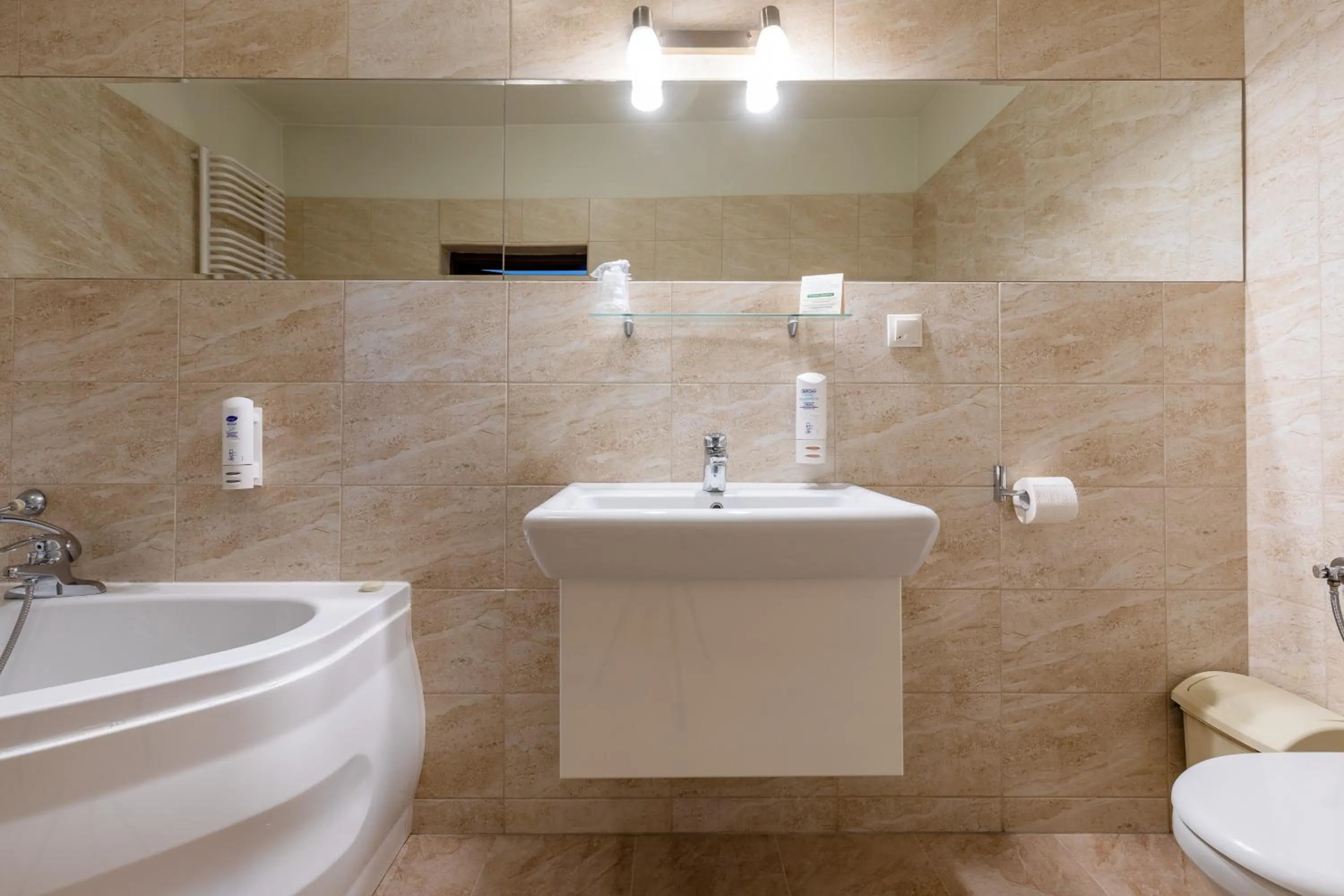 Bathroom in Kamienica Szefferów 1848 r.