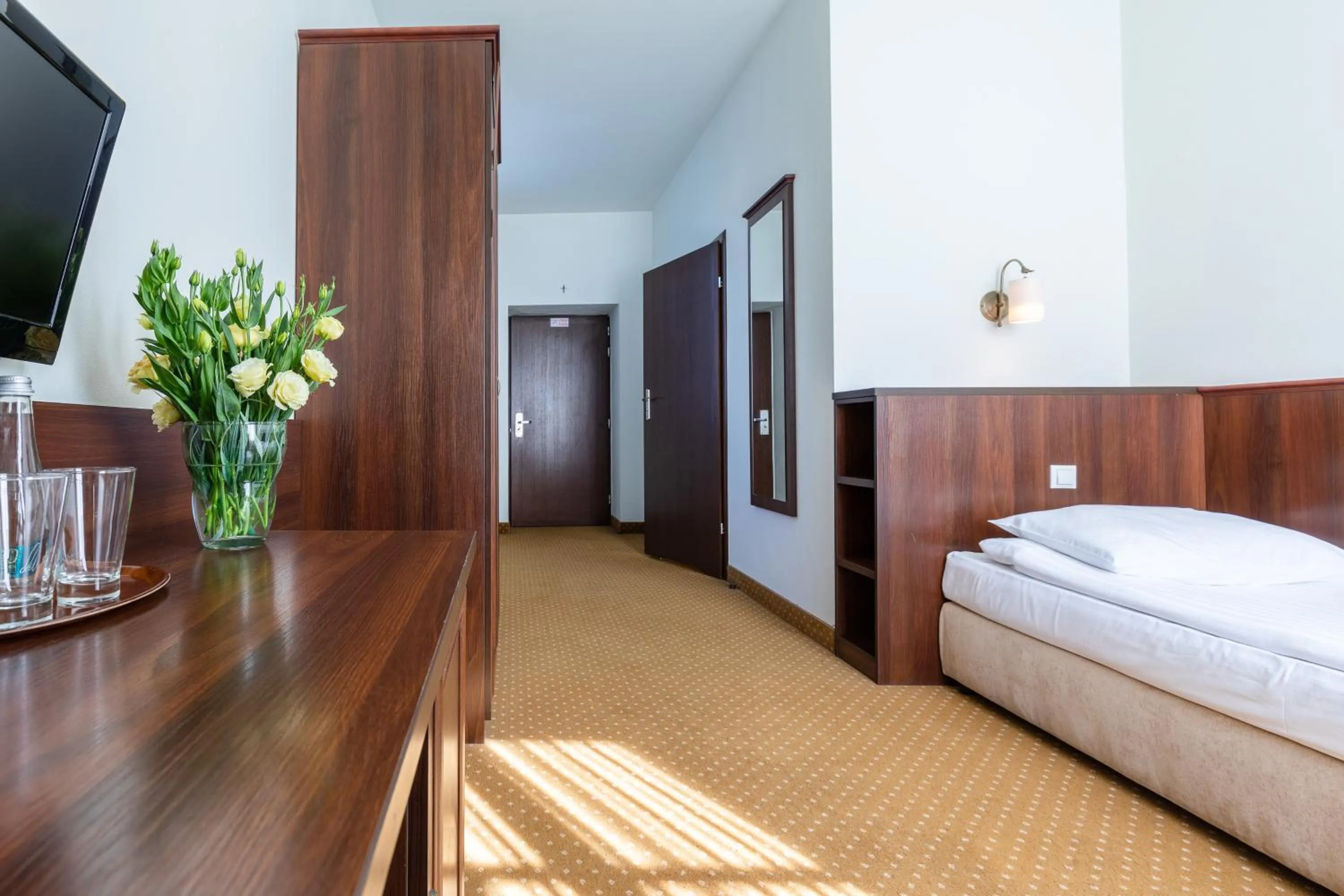 TV and multimedia, Bed in Kamienica Szefferów 1848 r.