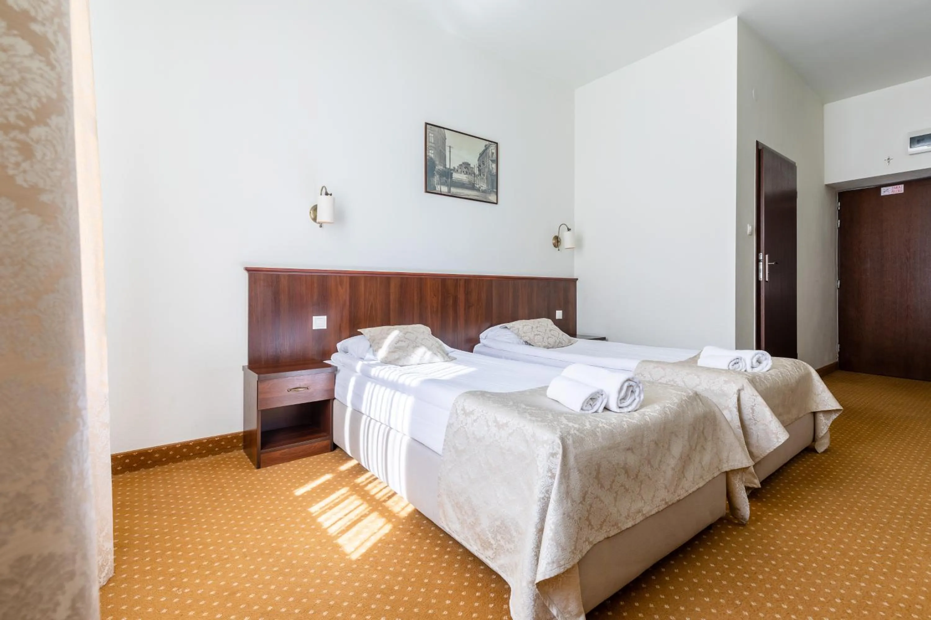 Photo of the whole room, Bed in Kamienica Szefferów 1848 r.