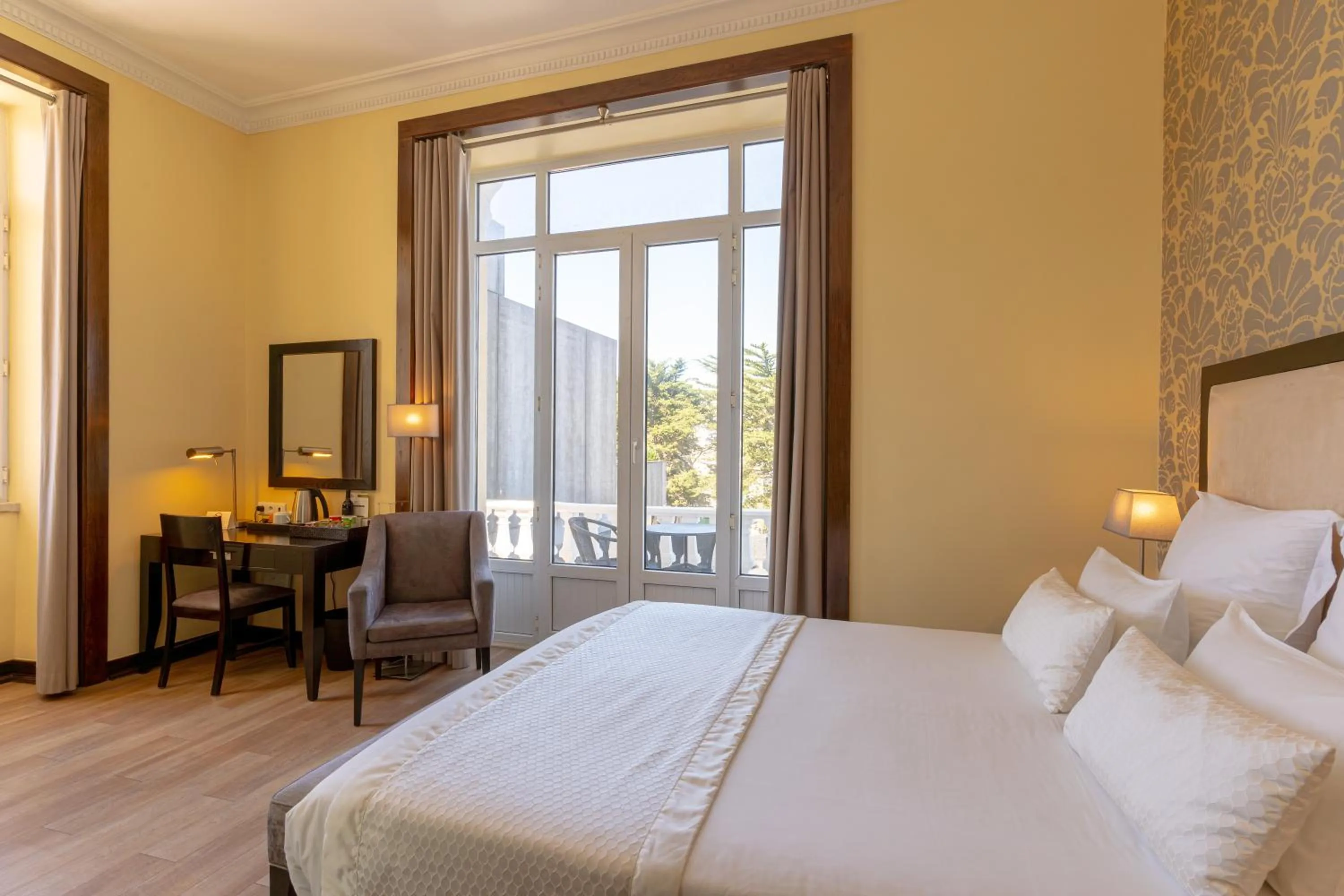 Bed in Hotel Inglaterra - Charme & Boutique