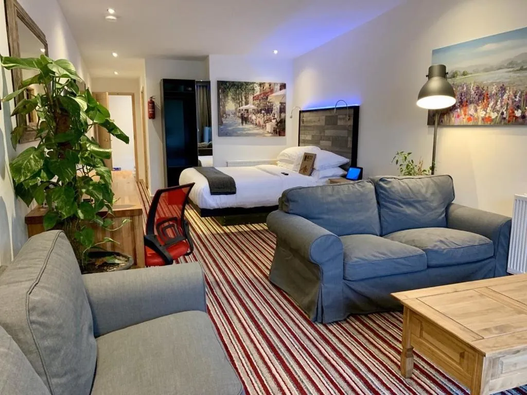 Living room in The Waterfront Lodges