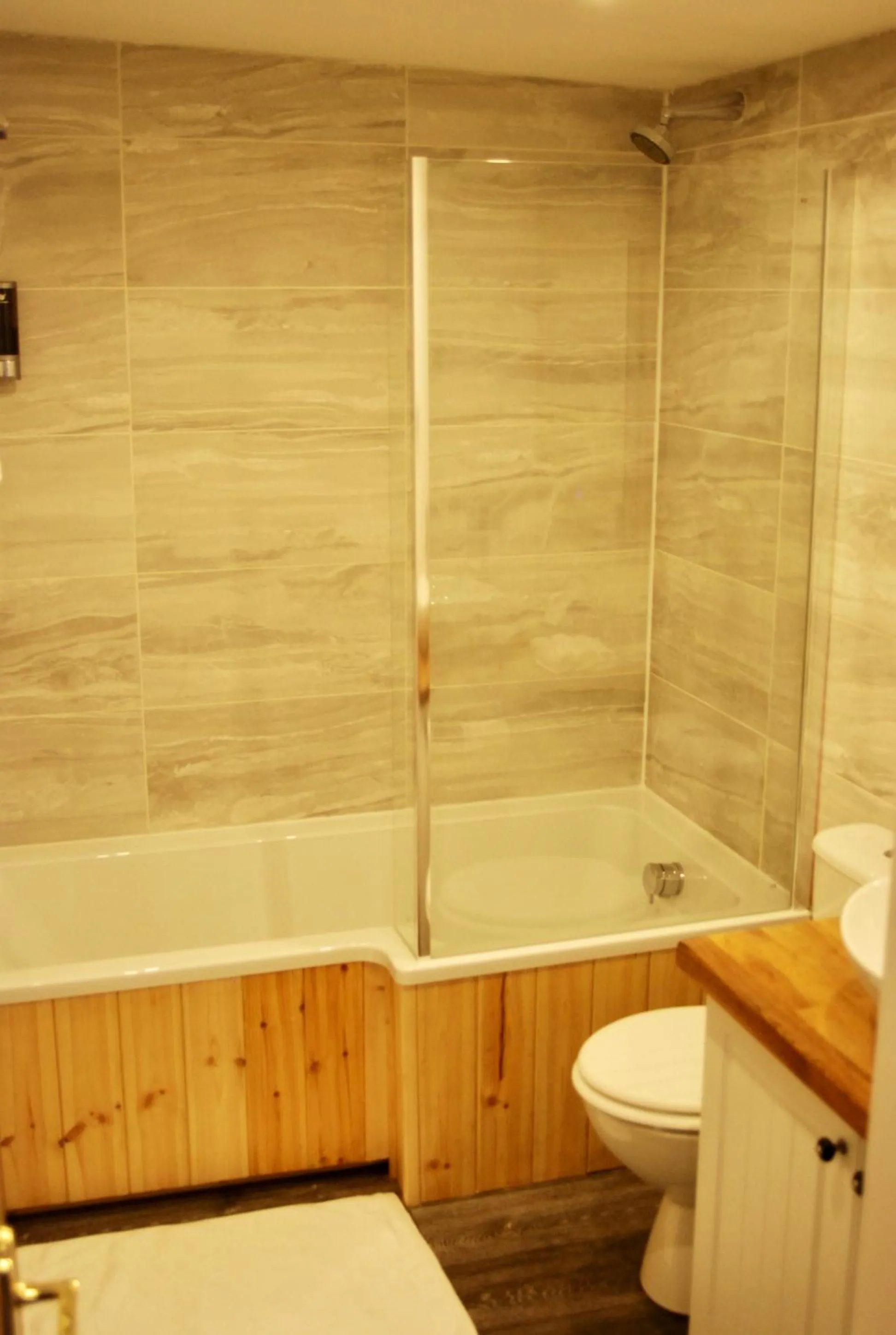 Shower in TheWaterfrontLodges