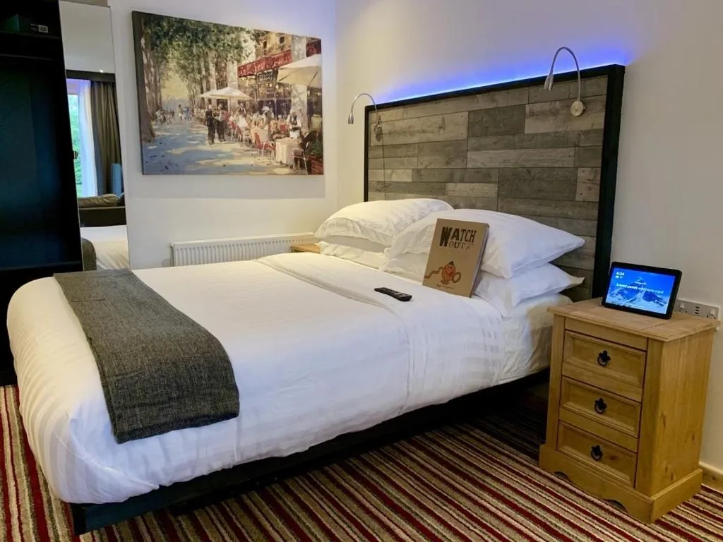 Bedroom, Bed in The Waterfront Lodges