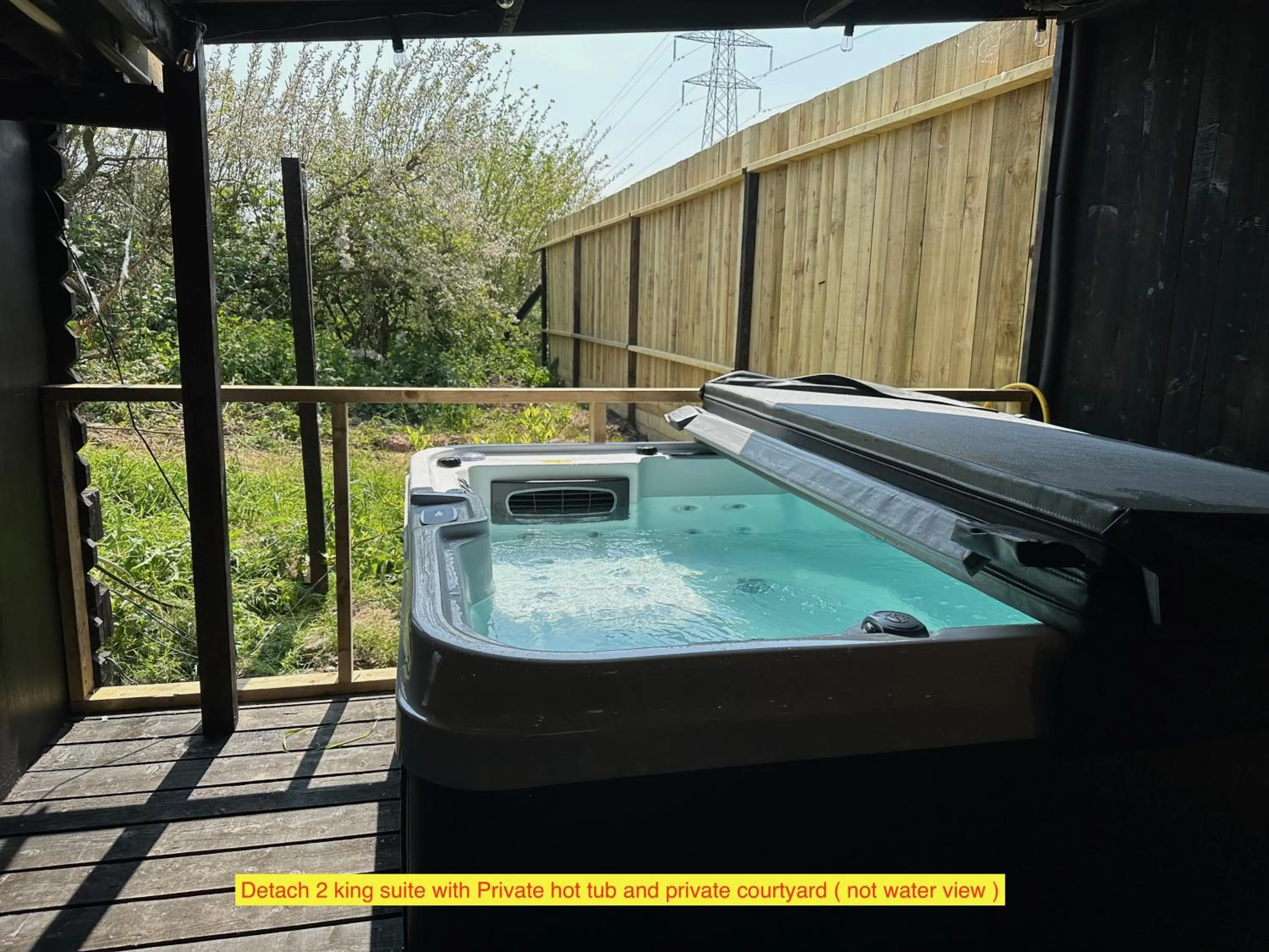 Hot Tub in TheWaterfrontLodges