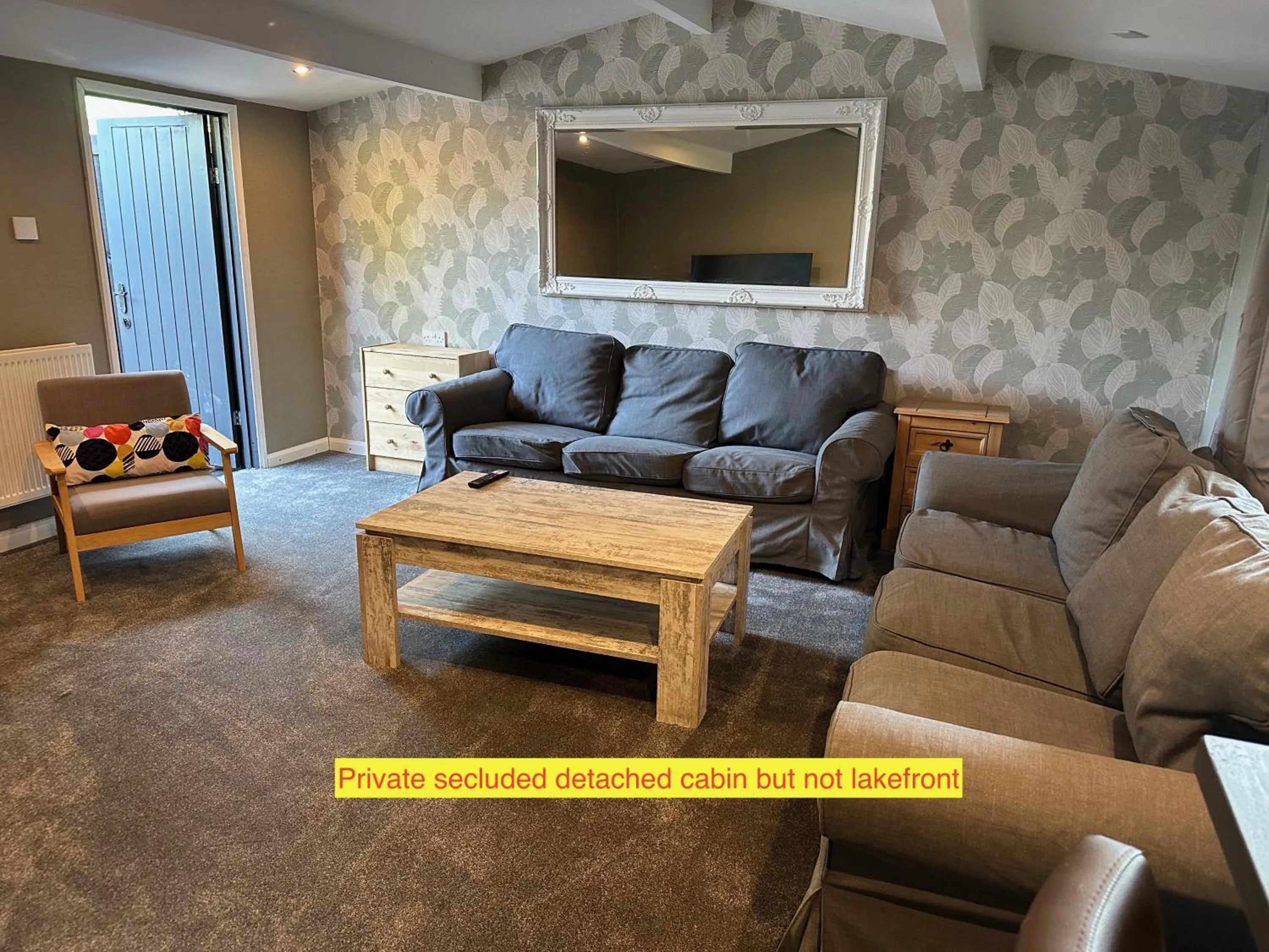 Living room in TheWaterfrontLodges