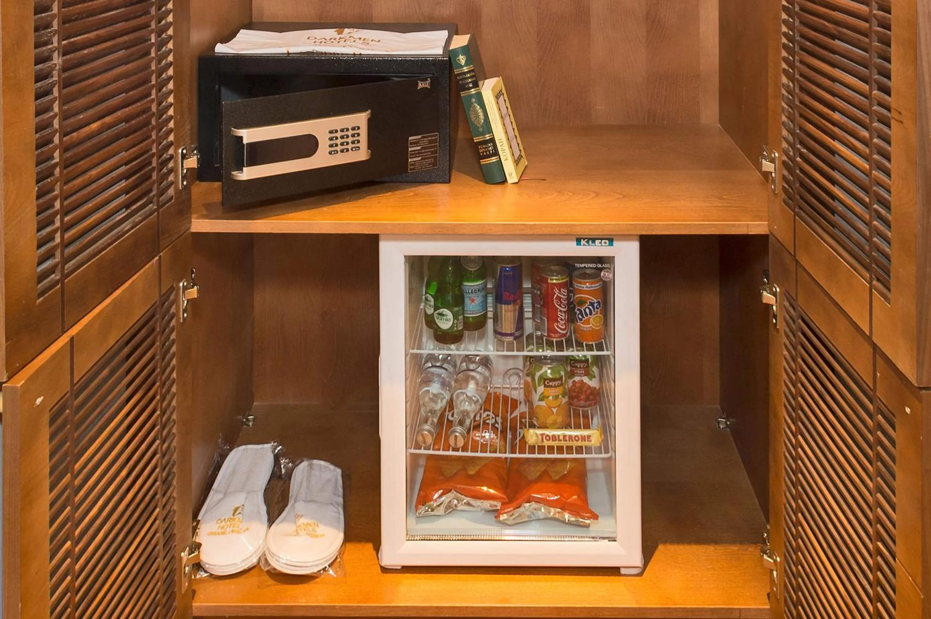 oven in Darkmen Hotel