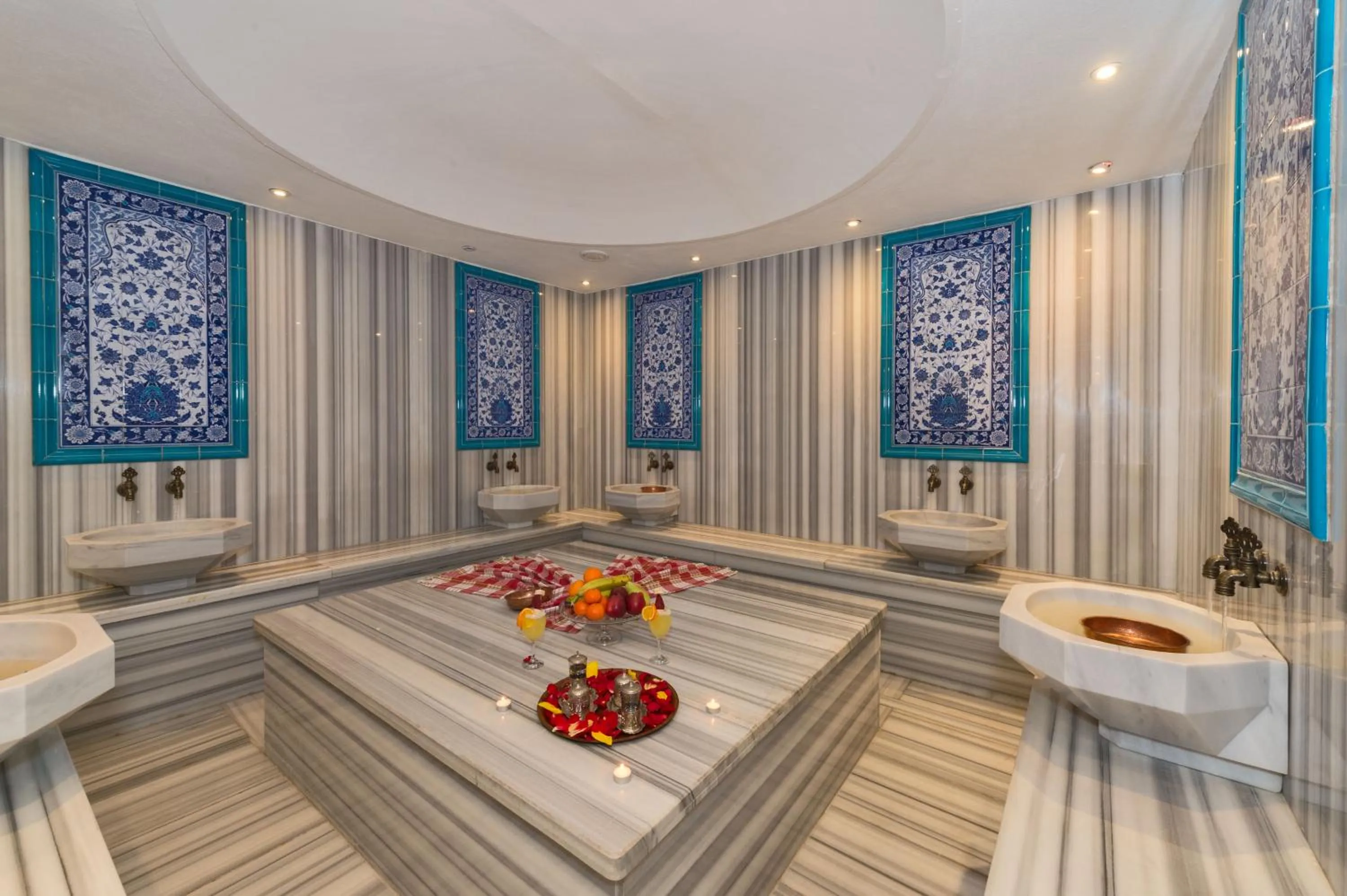 Public Bath in Darkmen Hotel