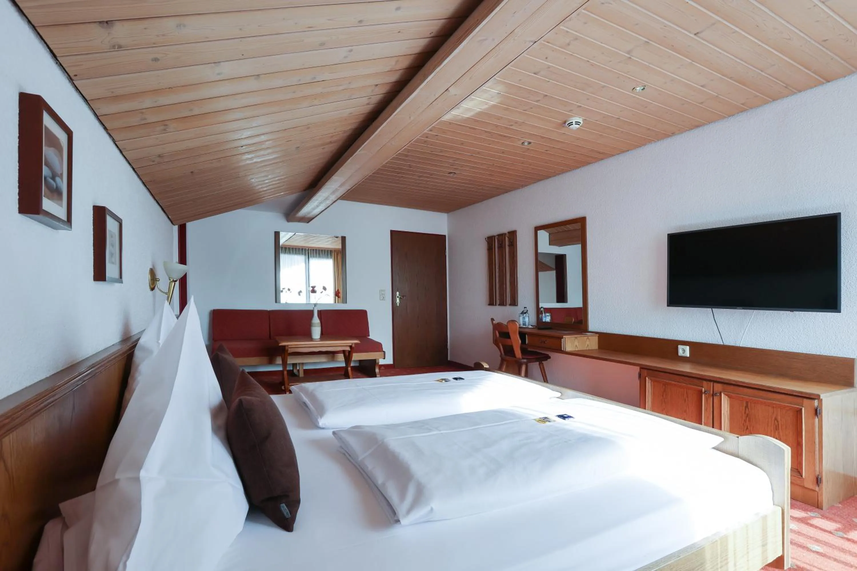 Photo of the whole room, Bed in Arthotel Ana Panorama