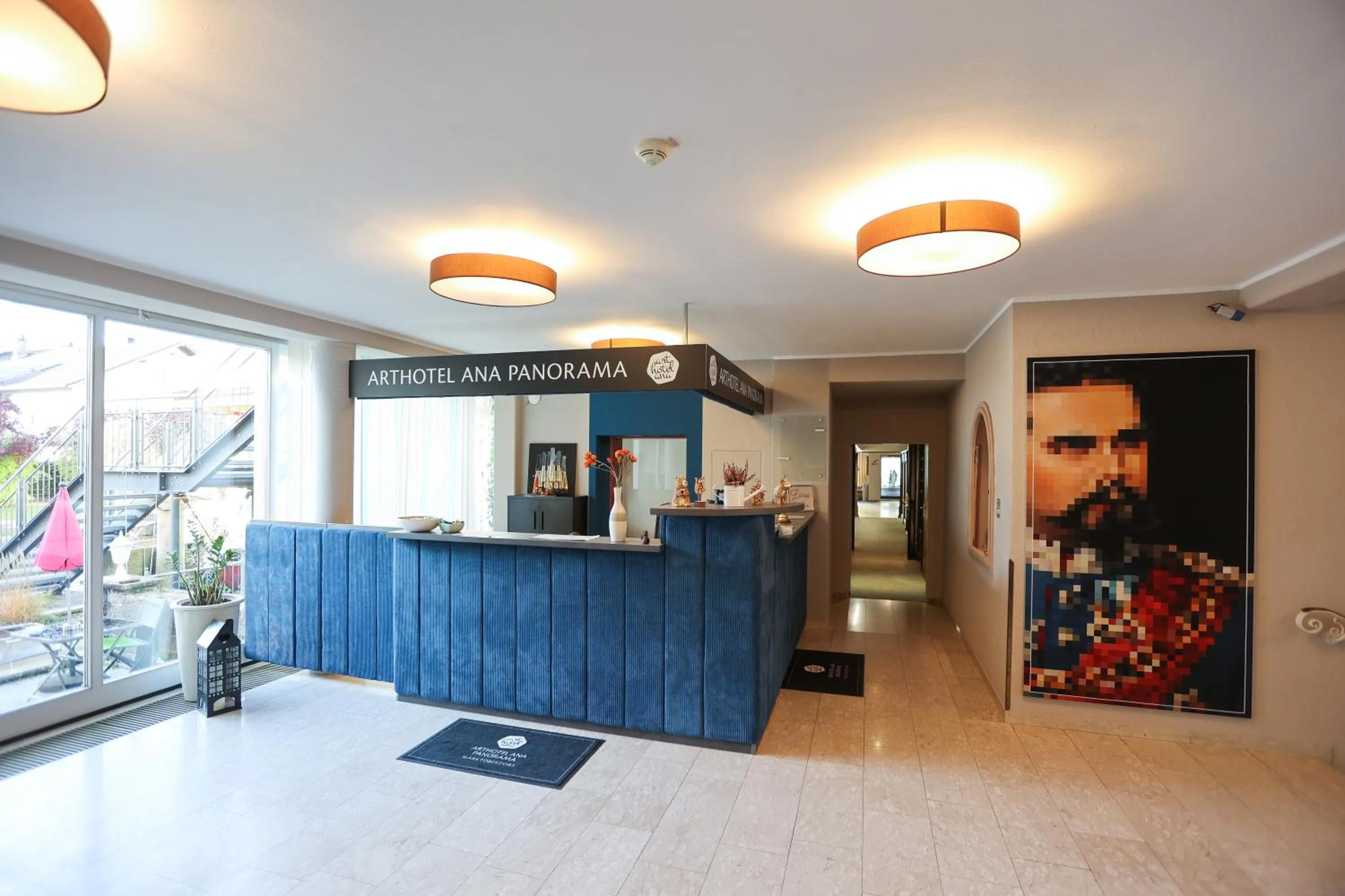 Lobby or reception in Arthotel Ana Panorama