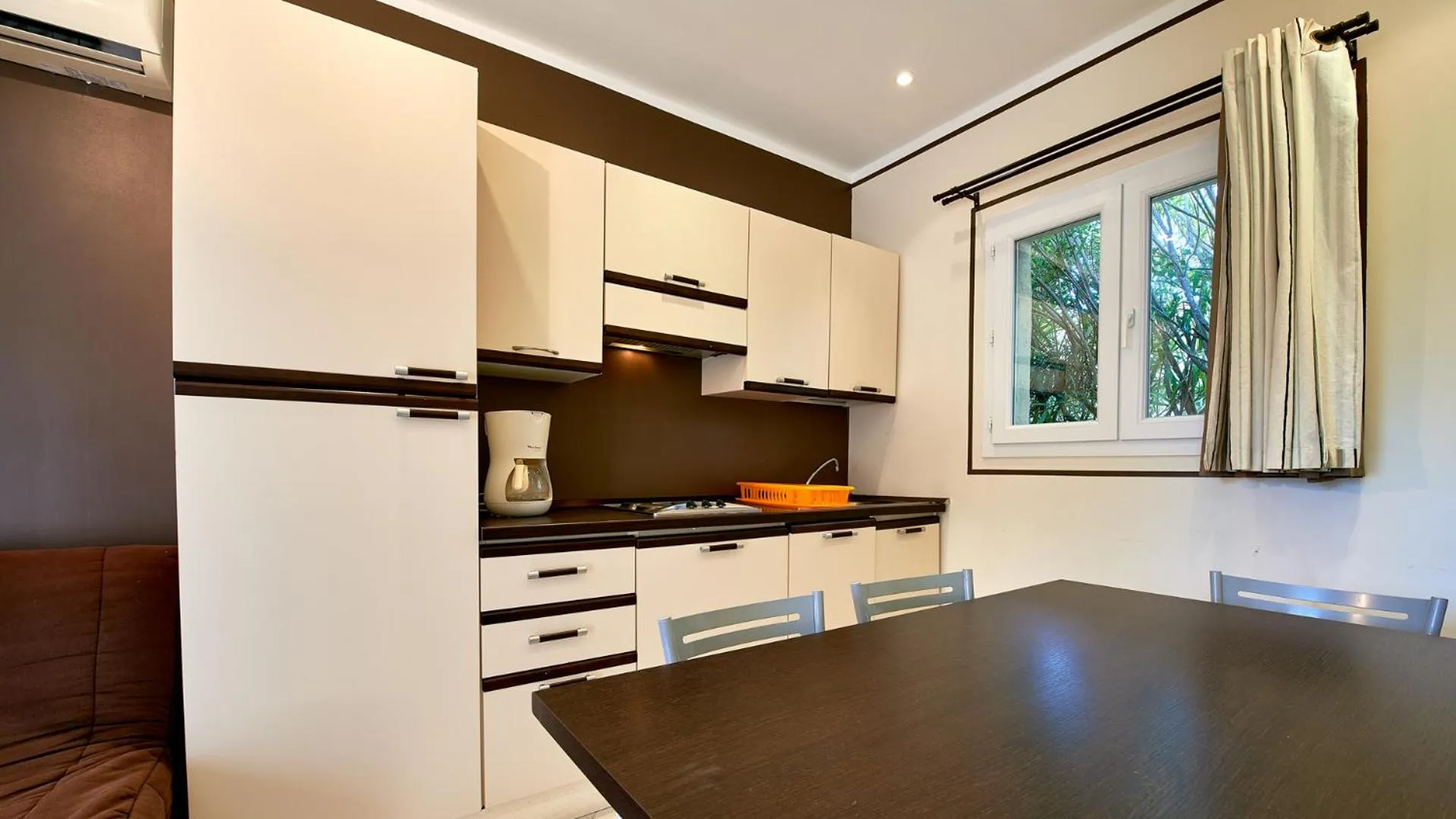 Kitchen or kitchenette in Vacancéole - Résidence Lisa Maria