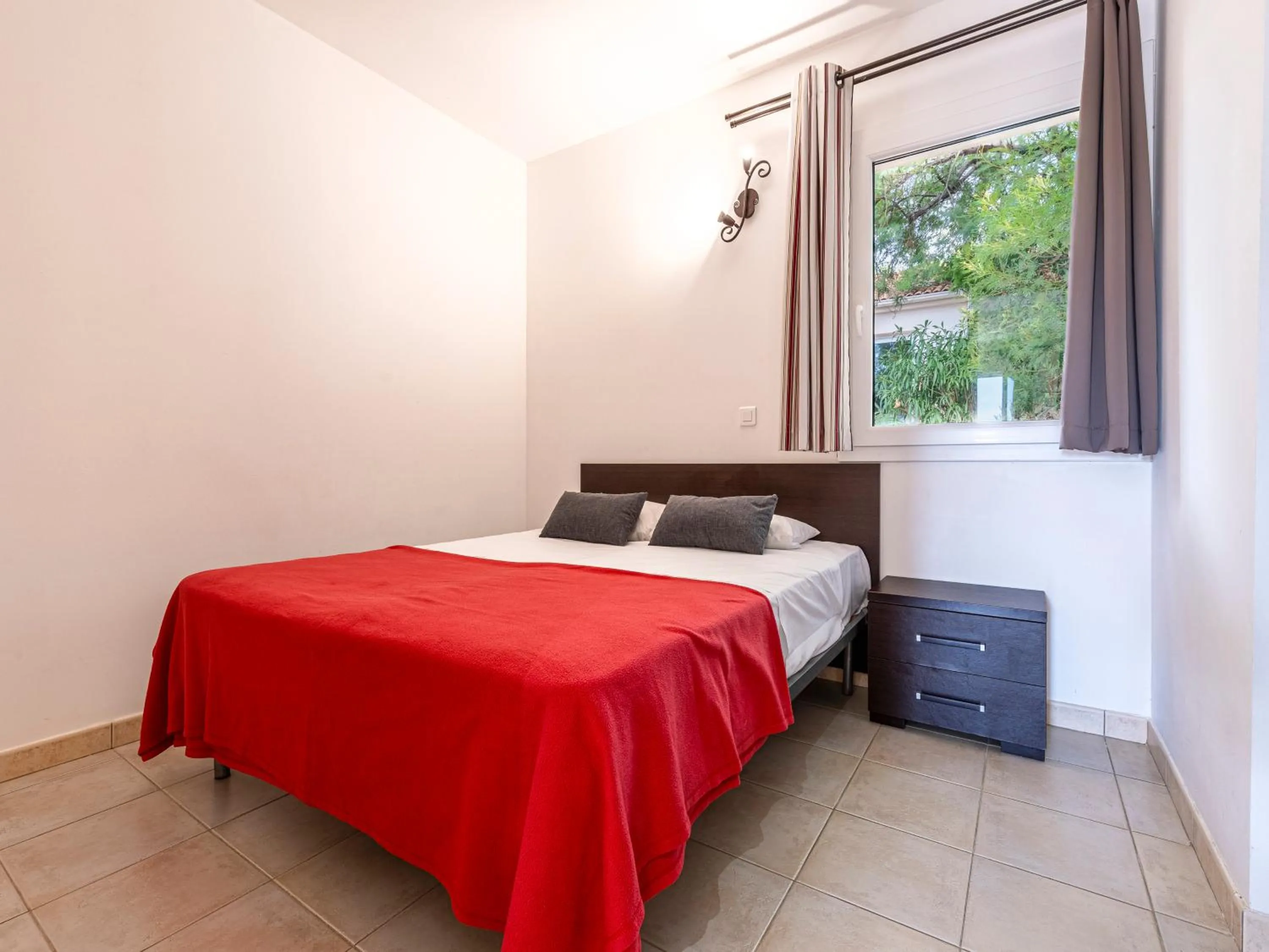 Balcony/Terrace, Bed in Vacancéole - Résidence Lisa Maria