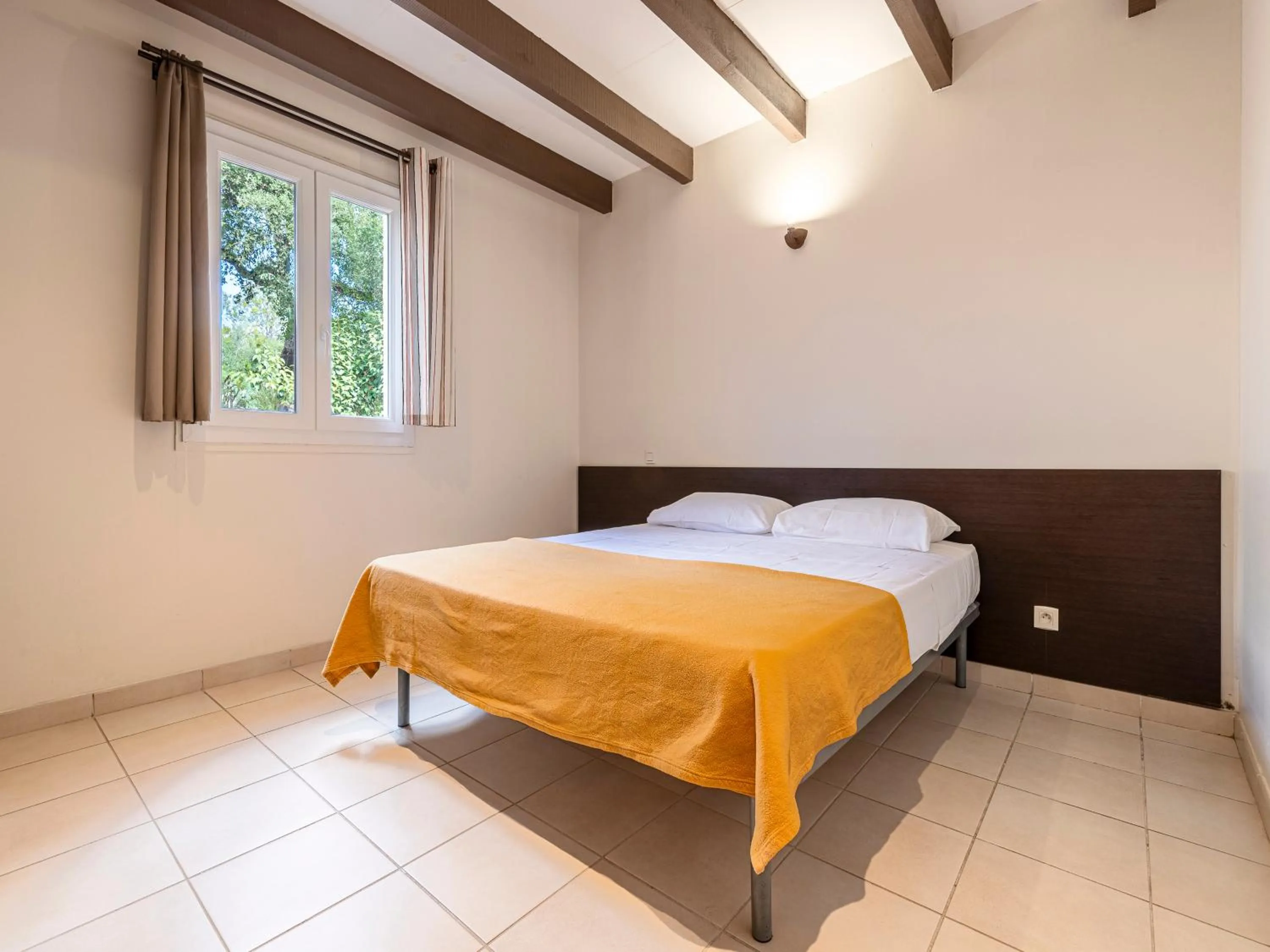 Bedroom, Bed in Vacancéole - Résidence Lisa Maria