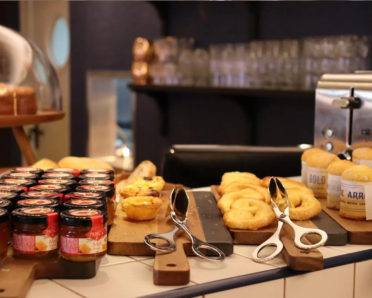 Buffet breakfast in Real Residência - Apartamentos Turísticos