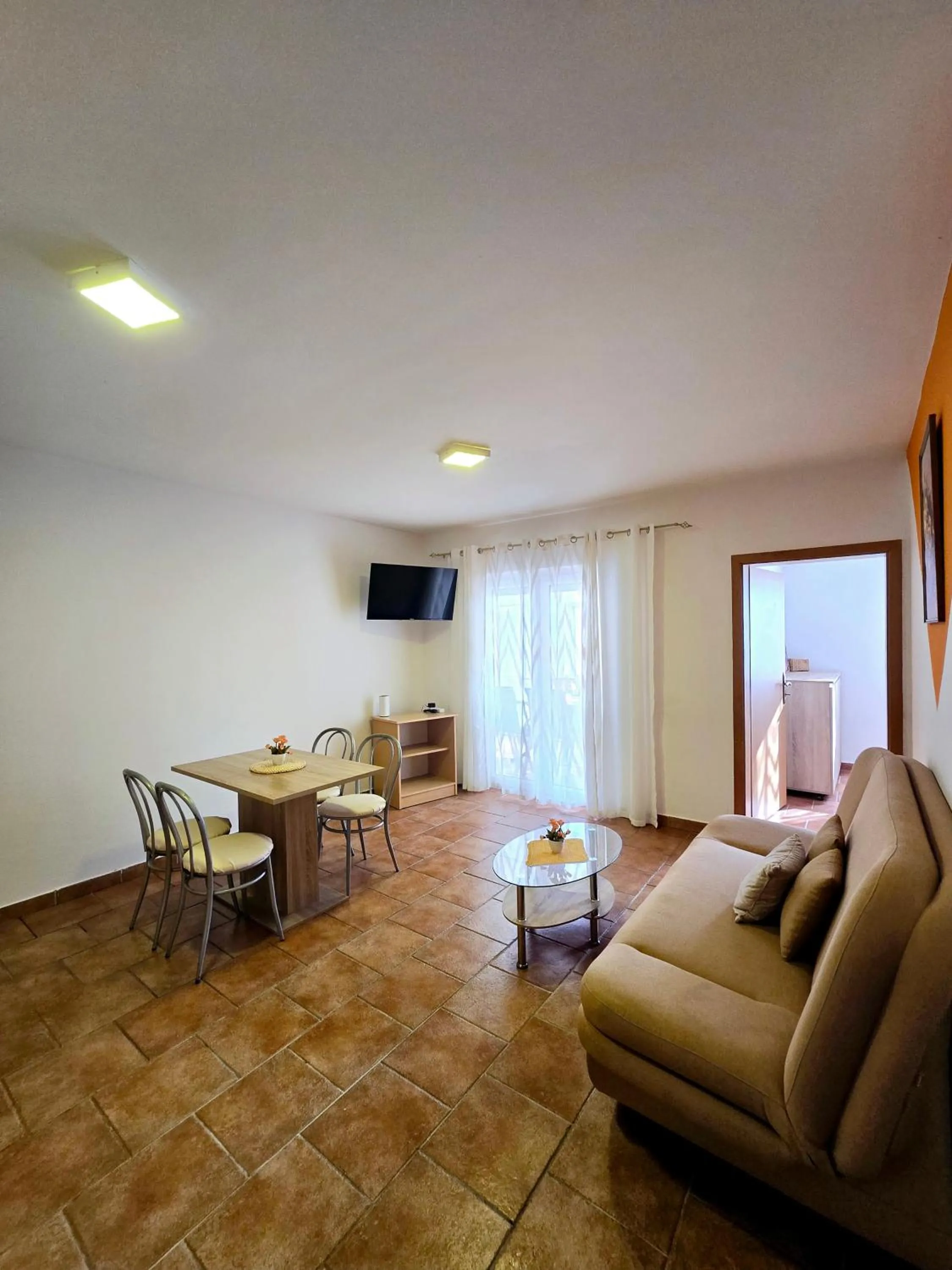 Apartments Vugica Šilo