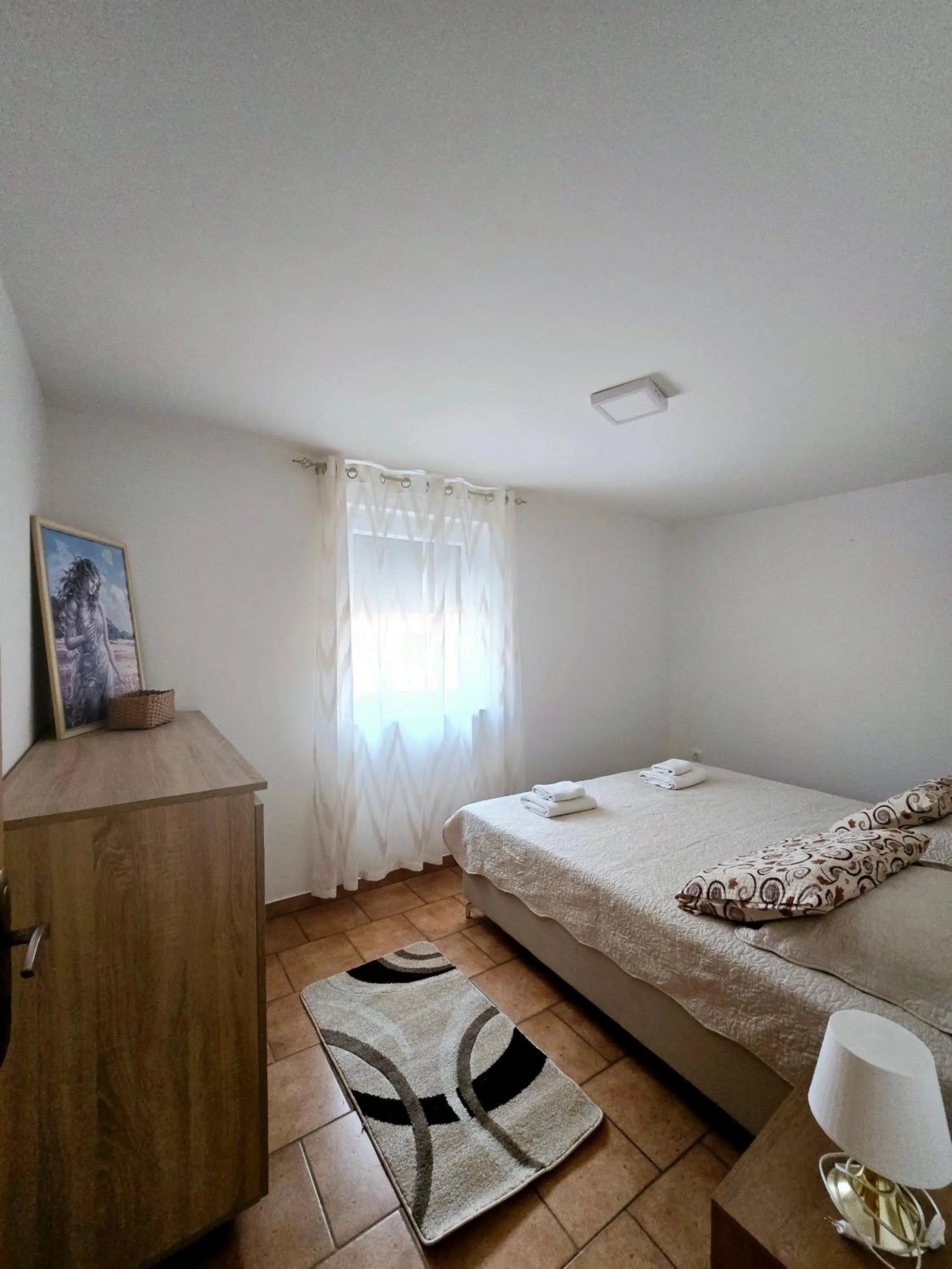 Bed in Apartments Vugica Šilo