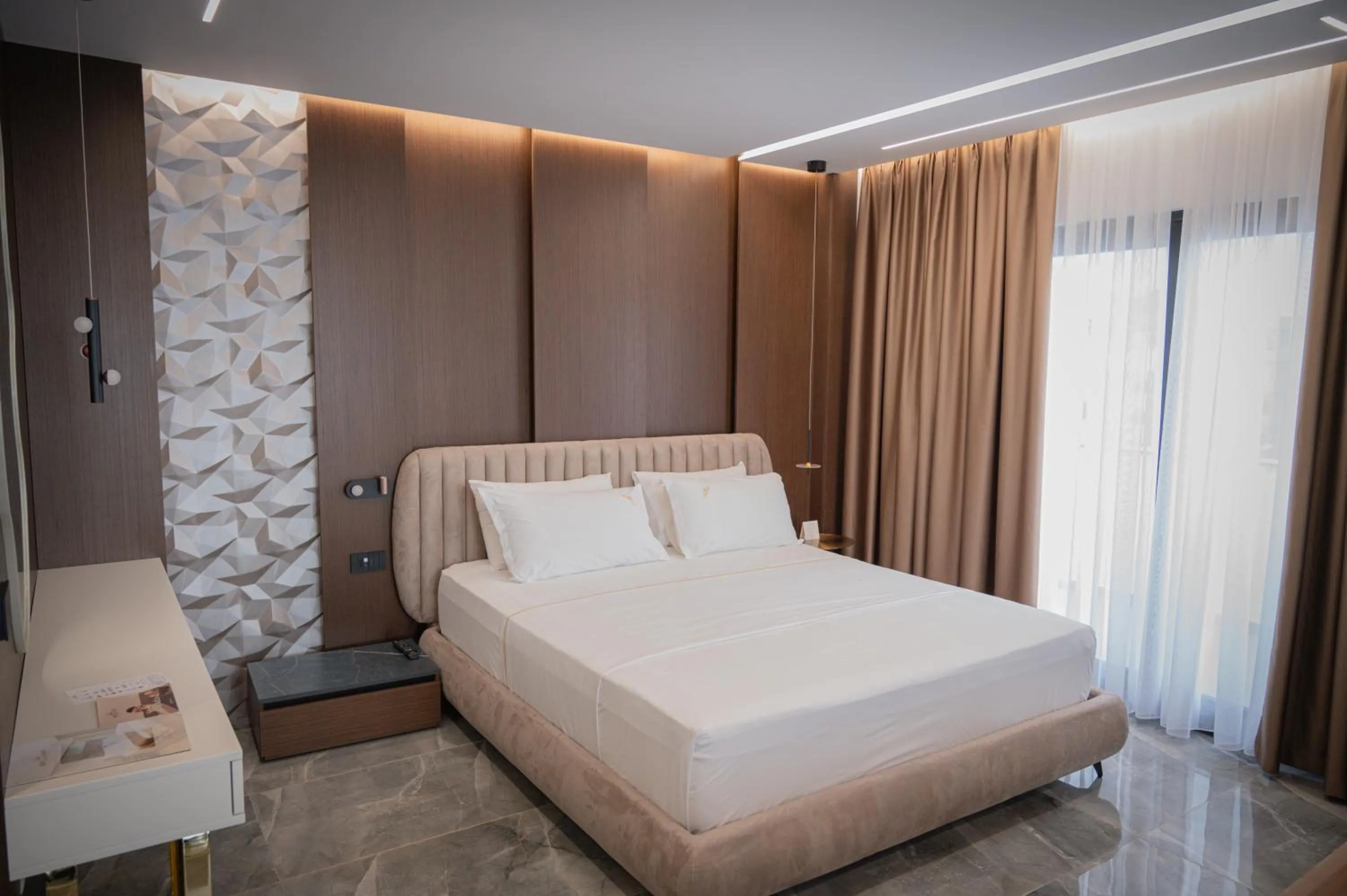 Bed in Brilliant Hotel & SPA