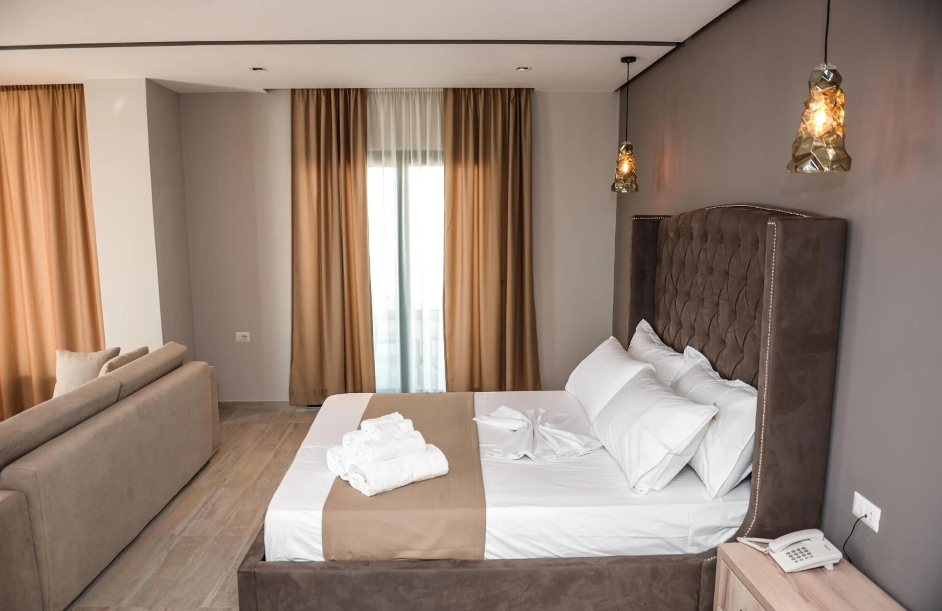 Bed in Brilliant Hotel & SPA