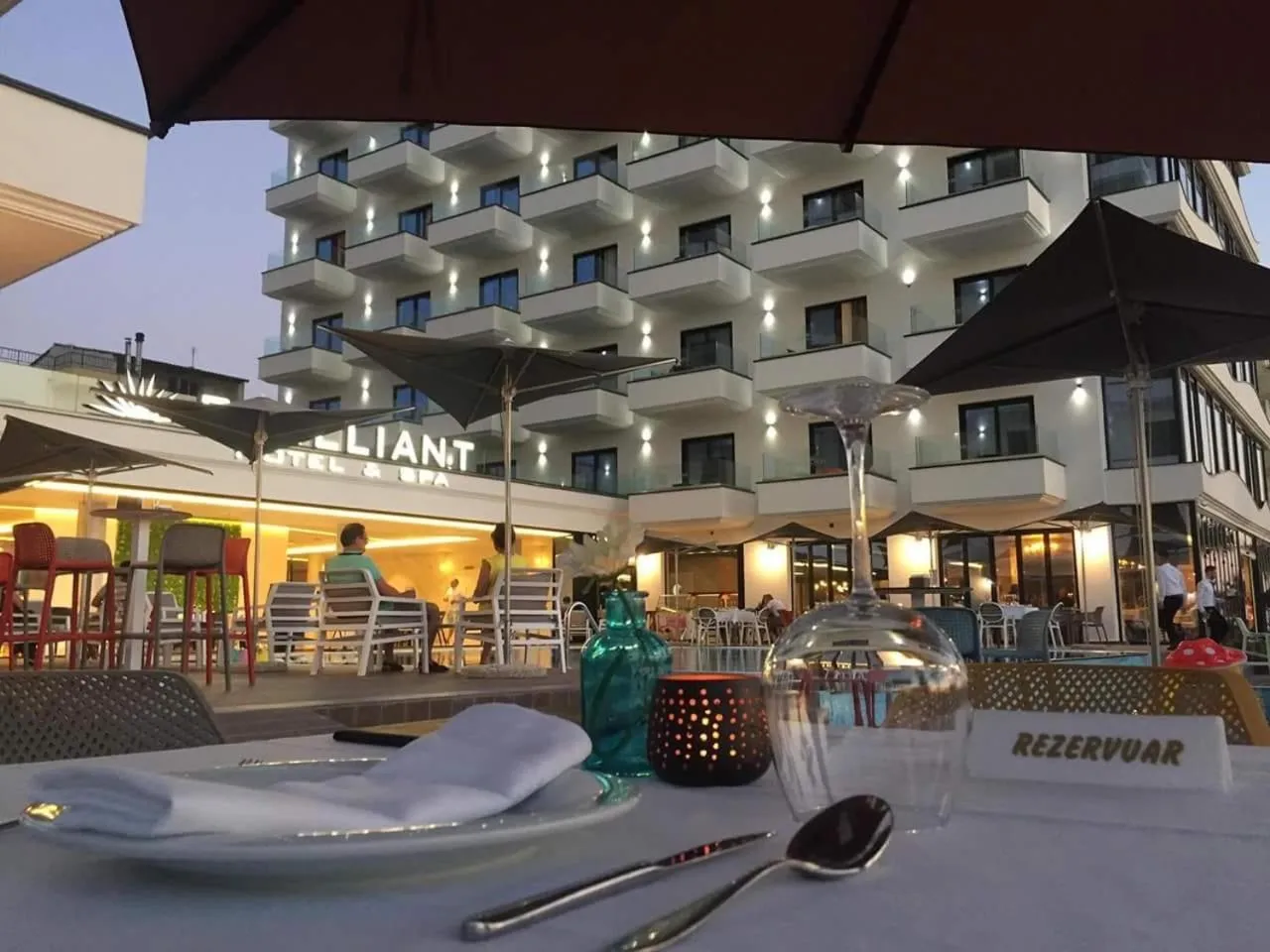 Restaurant/places to eat in Brilliant Hotel & SPA