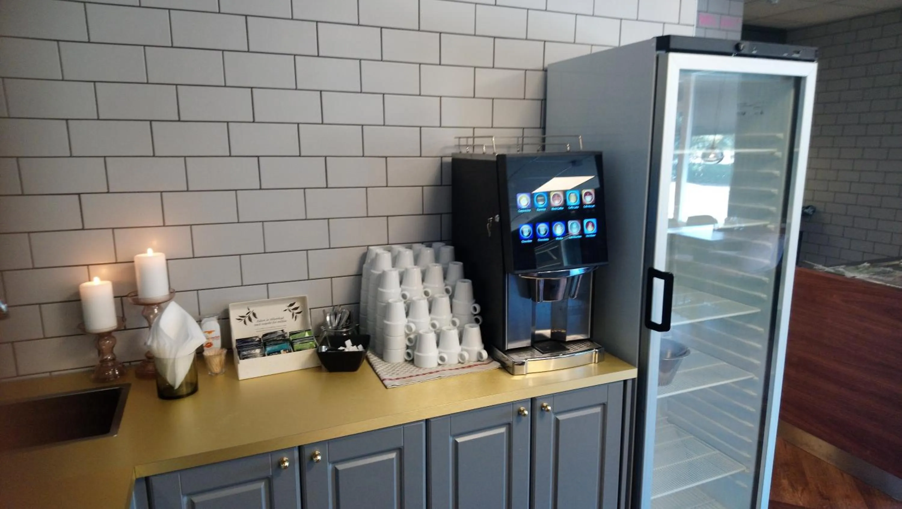 Coffee/tea facilities in BriQ Hotell