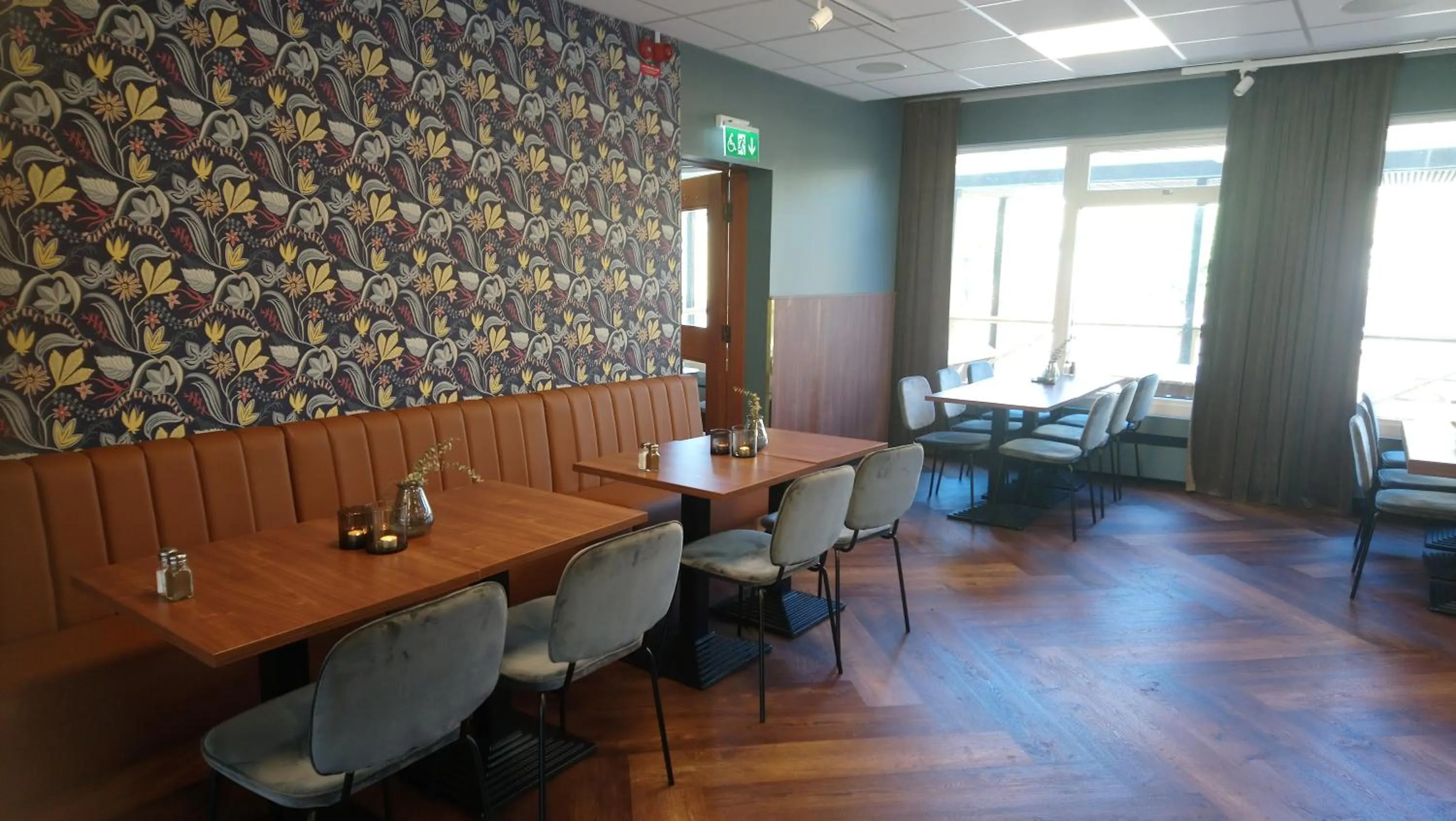 Restaurant/places to eat in BriQ Hotell