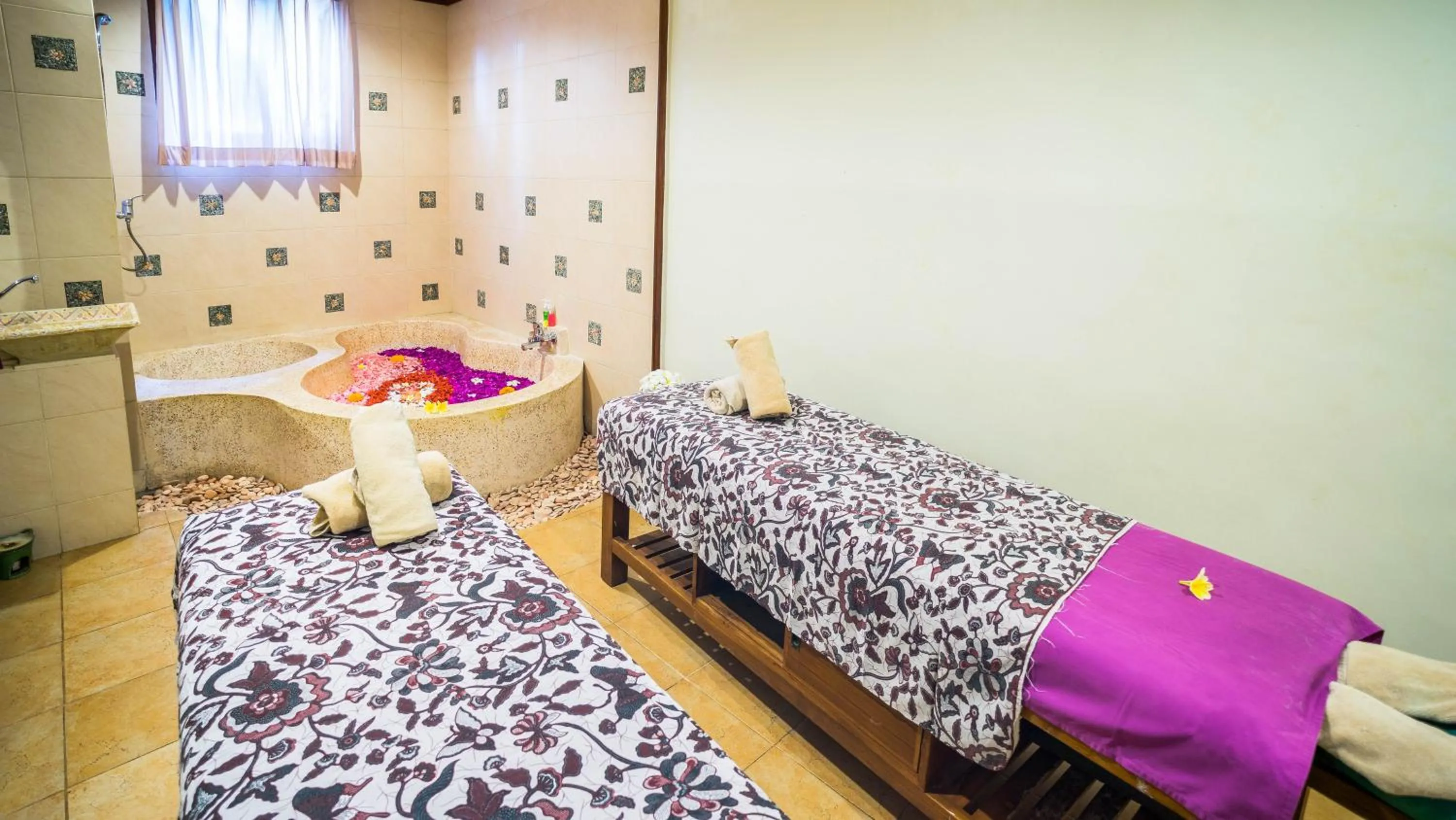 Spa and wellness centre/facilities, Bed in Kori Ubud Resort, Restaurant & Spa